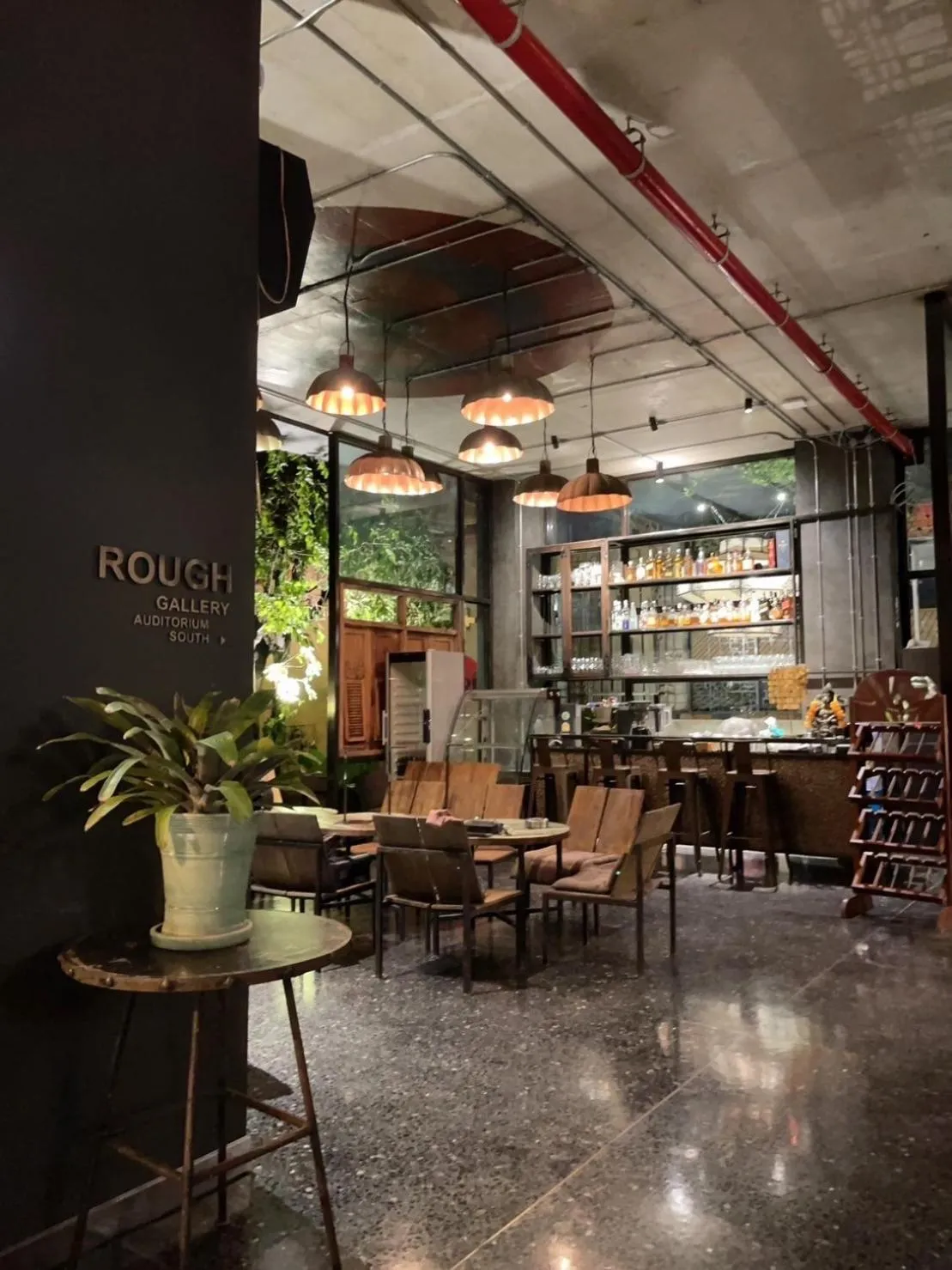 Restaurant/places to eat in Sibtis Hotel