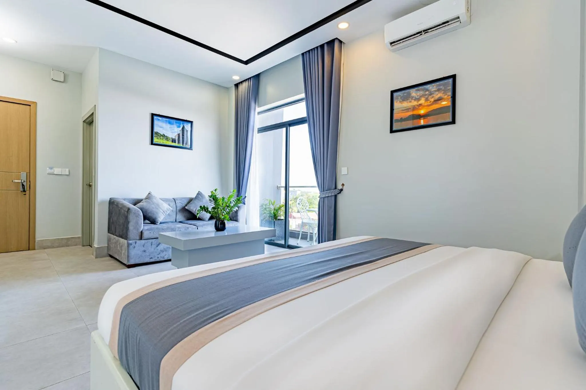 Bed in The Square Kampot Hotel