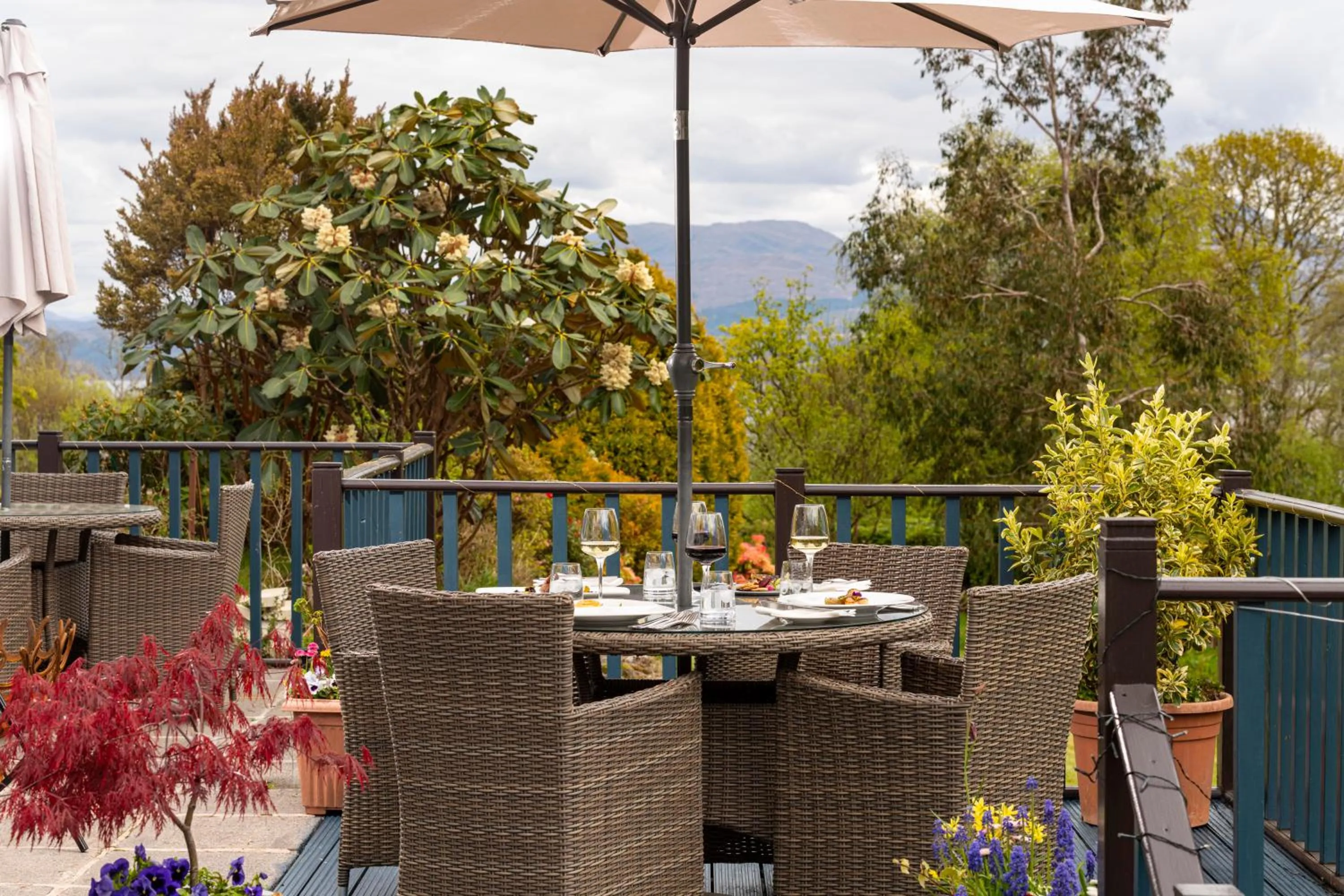 Patio in Duisdale House Hotel
