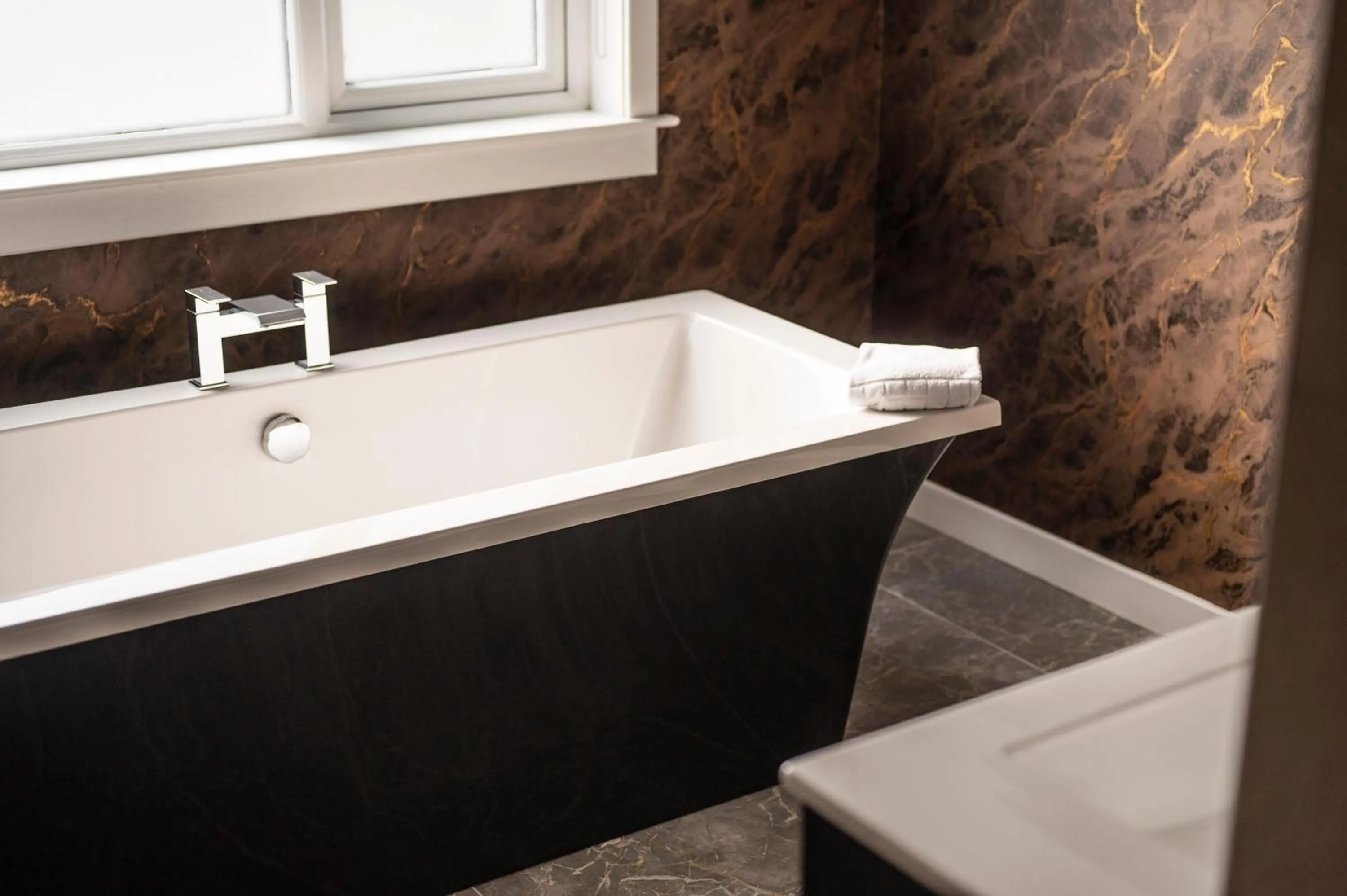 Bath in Duisdale House Hotel