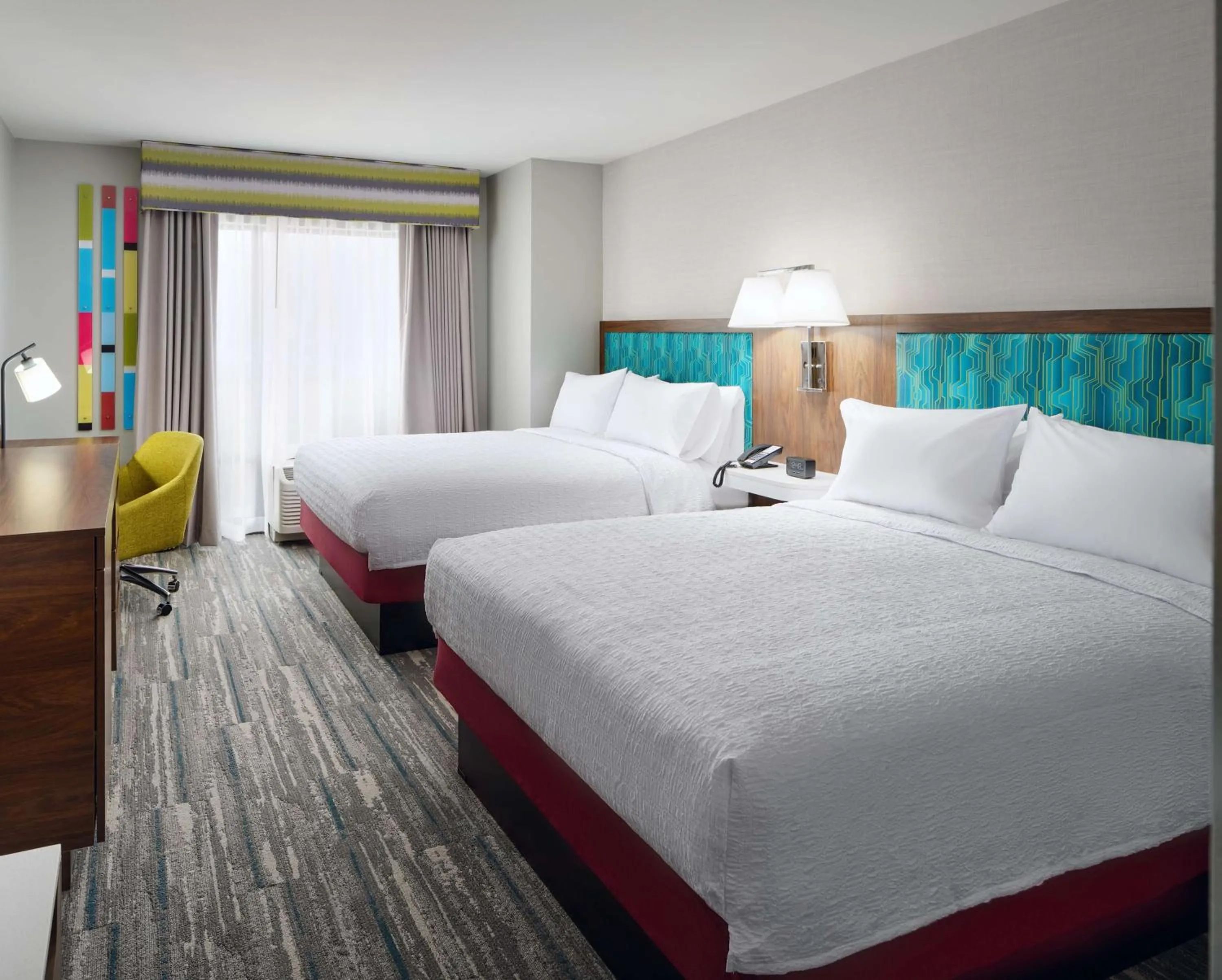 Bed in Hampton Inn Towson Downtown