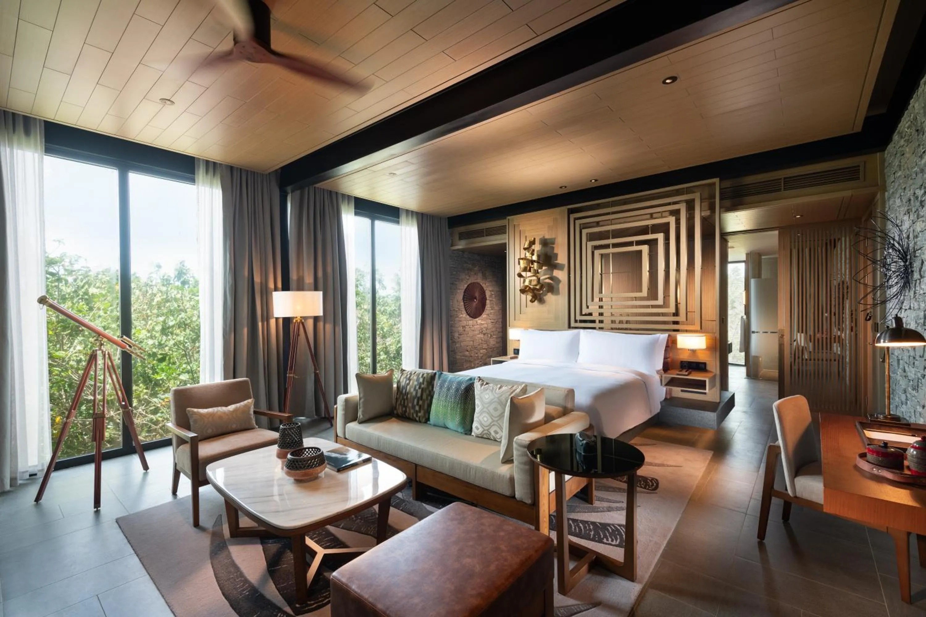 Living room, Bed in Hilton Yala Resort