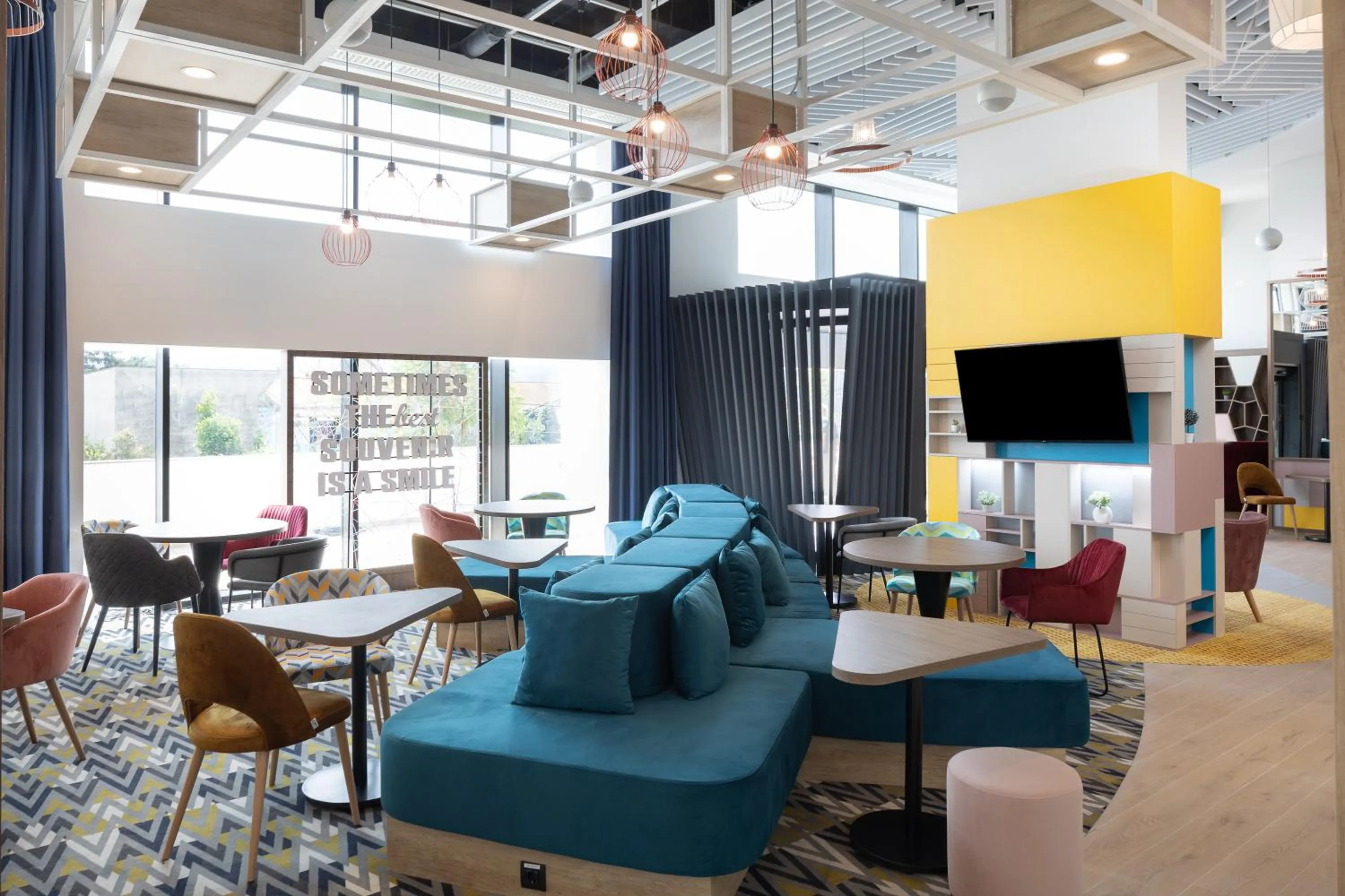 Restaurant/places to eat in Hampton By Hilton Targu Mures