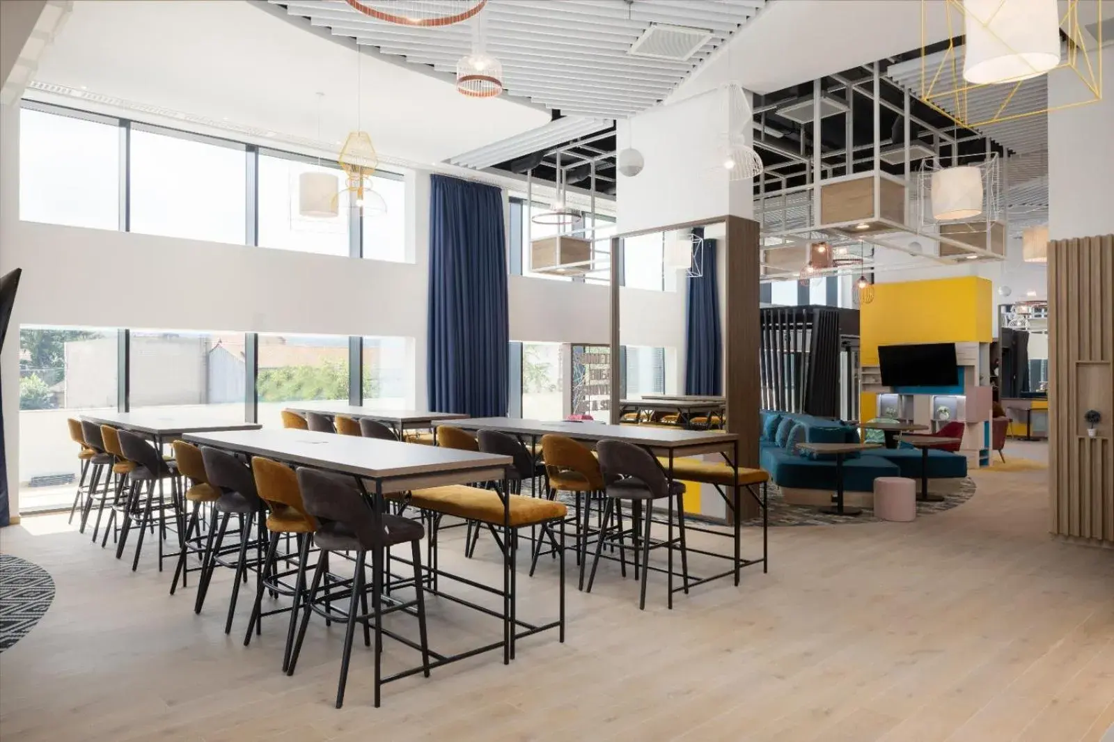 Restaurant/places to eat in Hampton By Hilton Targu Mures Restaurant/places to eat in Hampton By Hilton Targu Mures