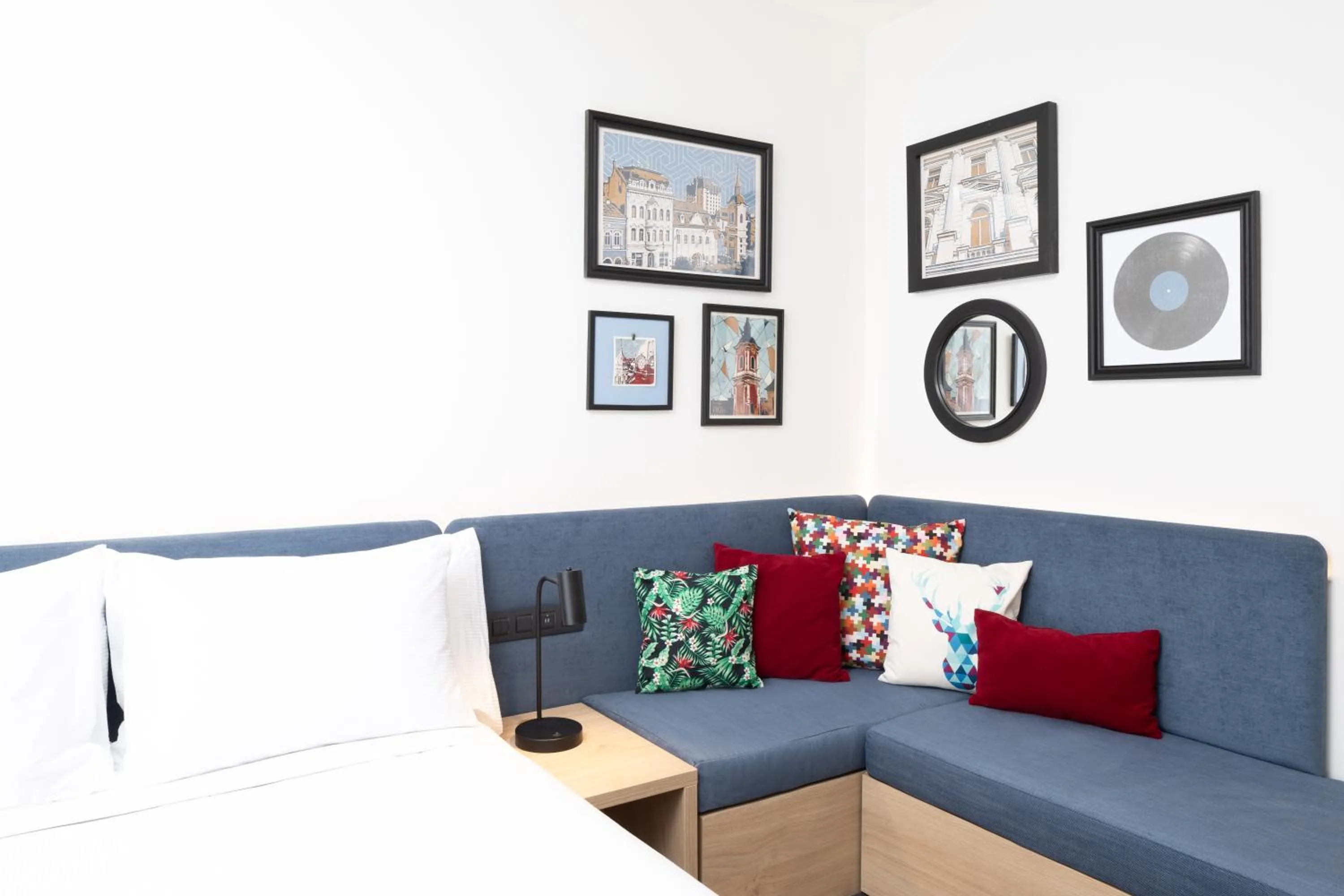 Seating area in Hampton By Hilton Targu Mures