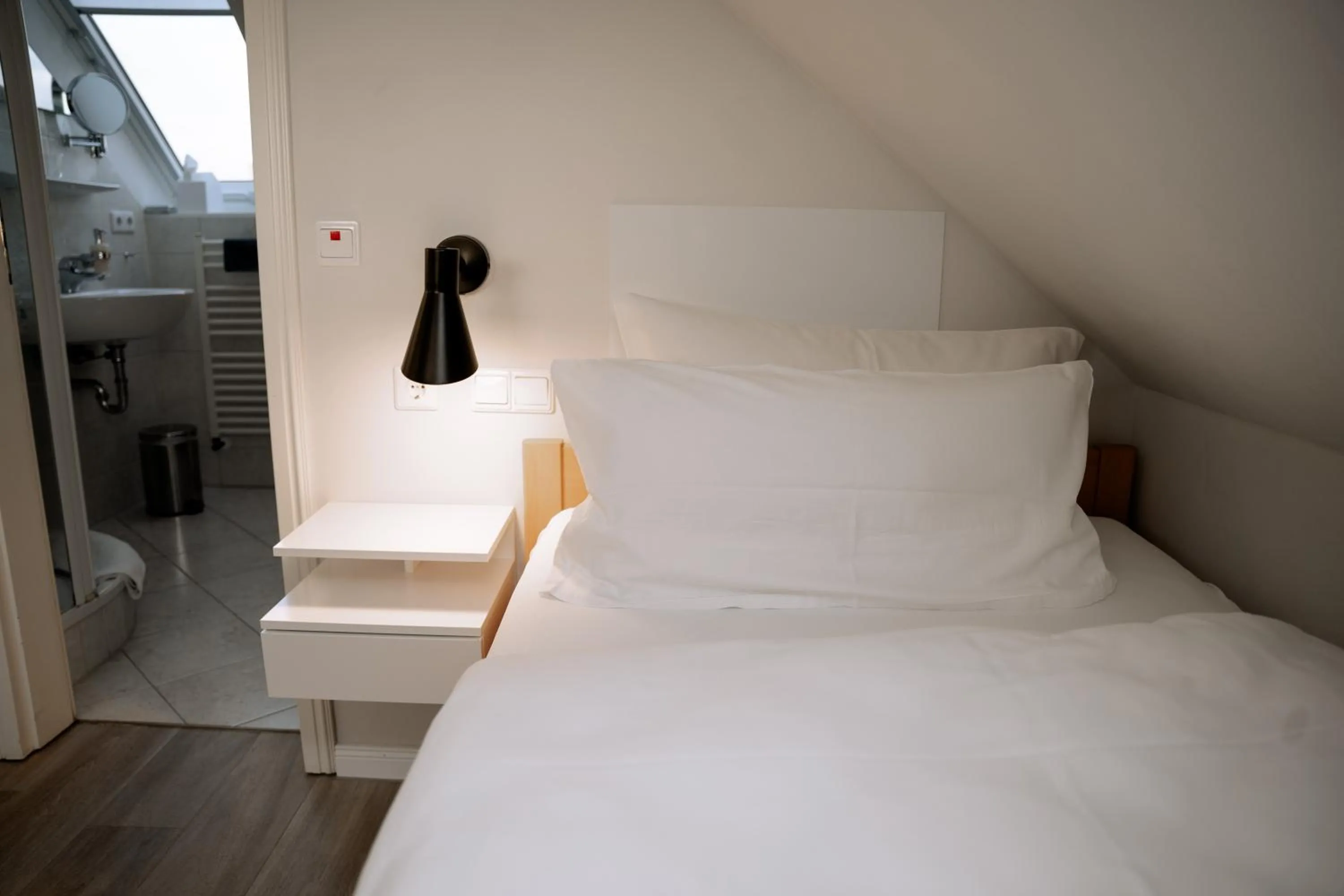 Bed in Hotel Seehof Norderney OHG