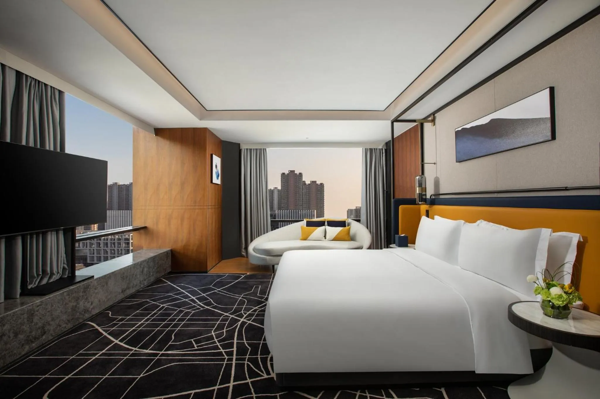 Photo of the whole room, Bed in voco Hefei Binhu by IHG