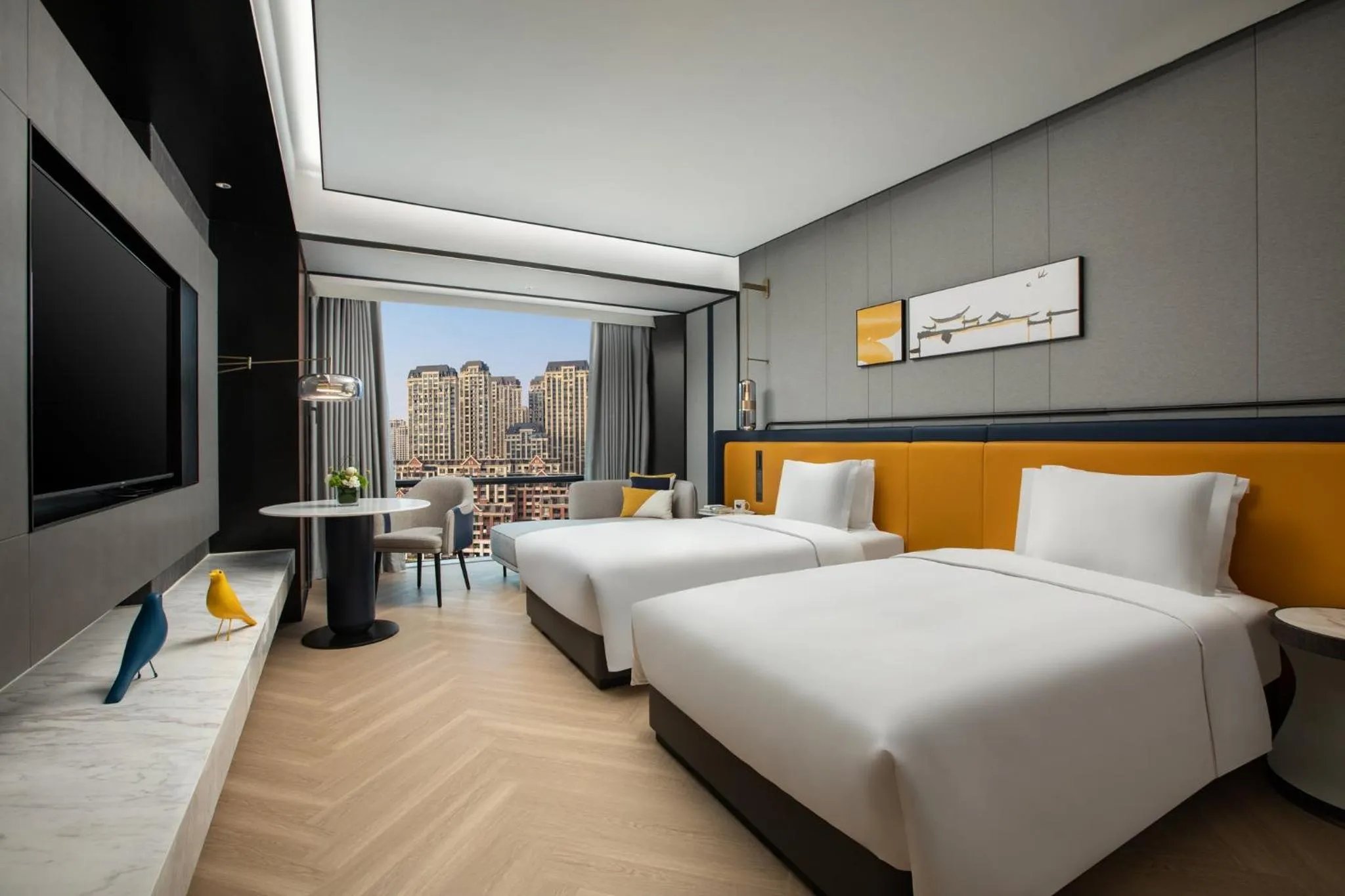 Photo of the whole room, Bed in voco Hefei Binhu by IHG
