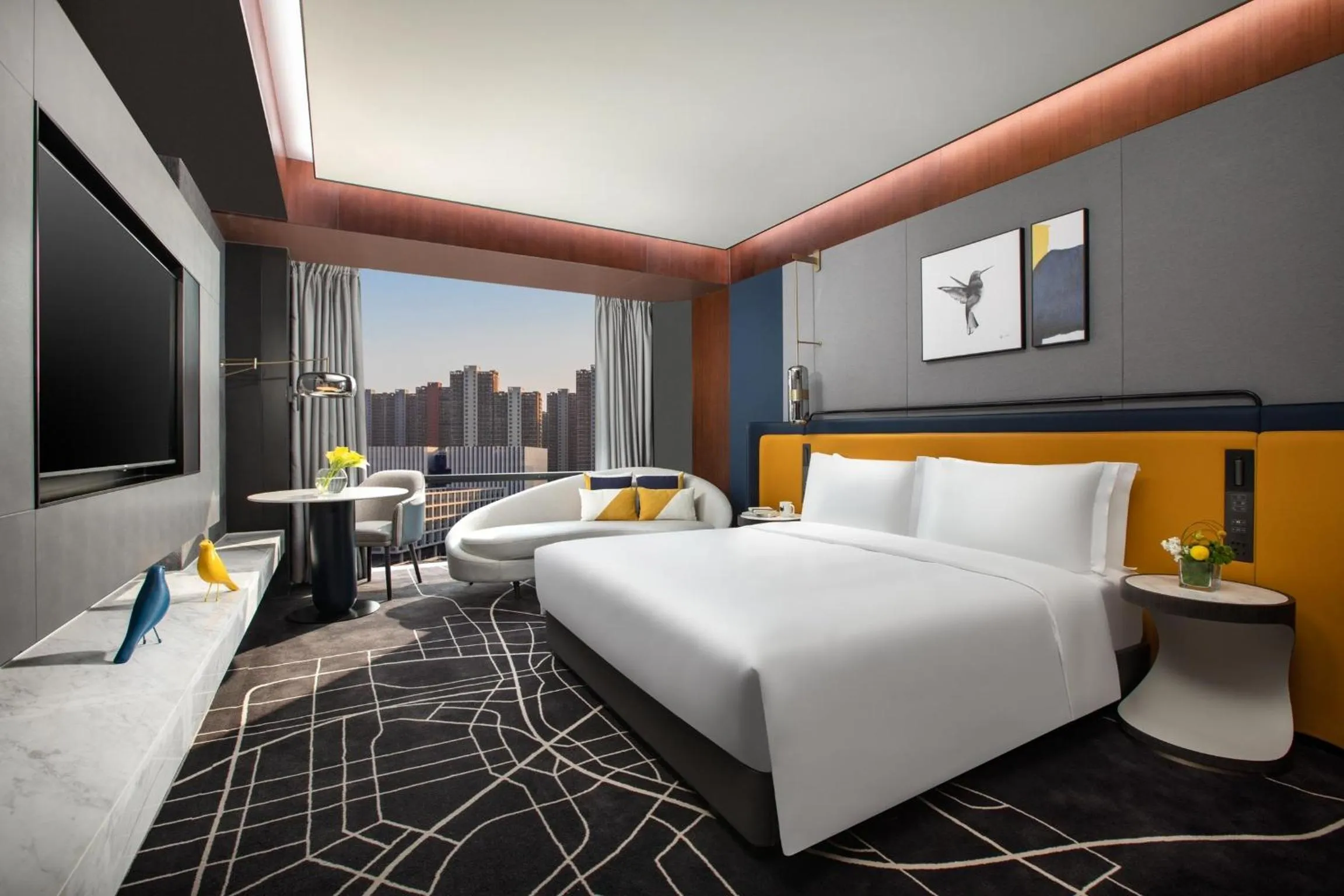 Photo of the whole room, Bed in voco Hefei Binhu by IHG