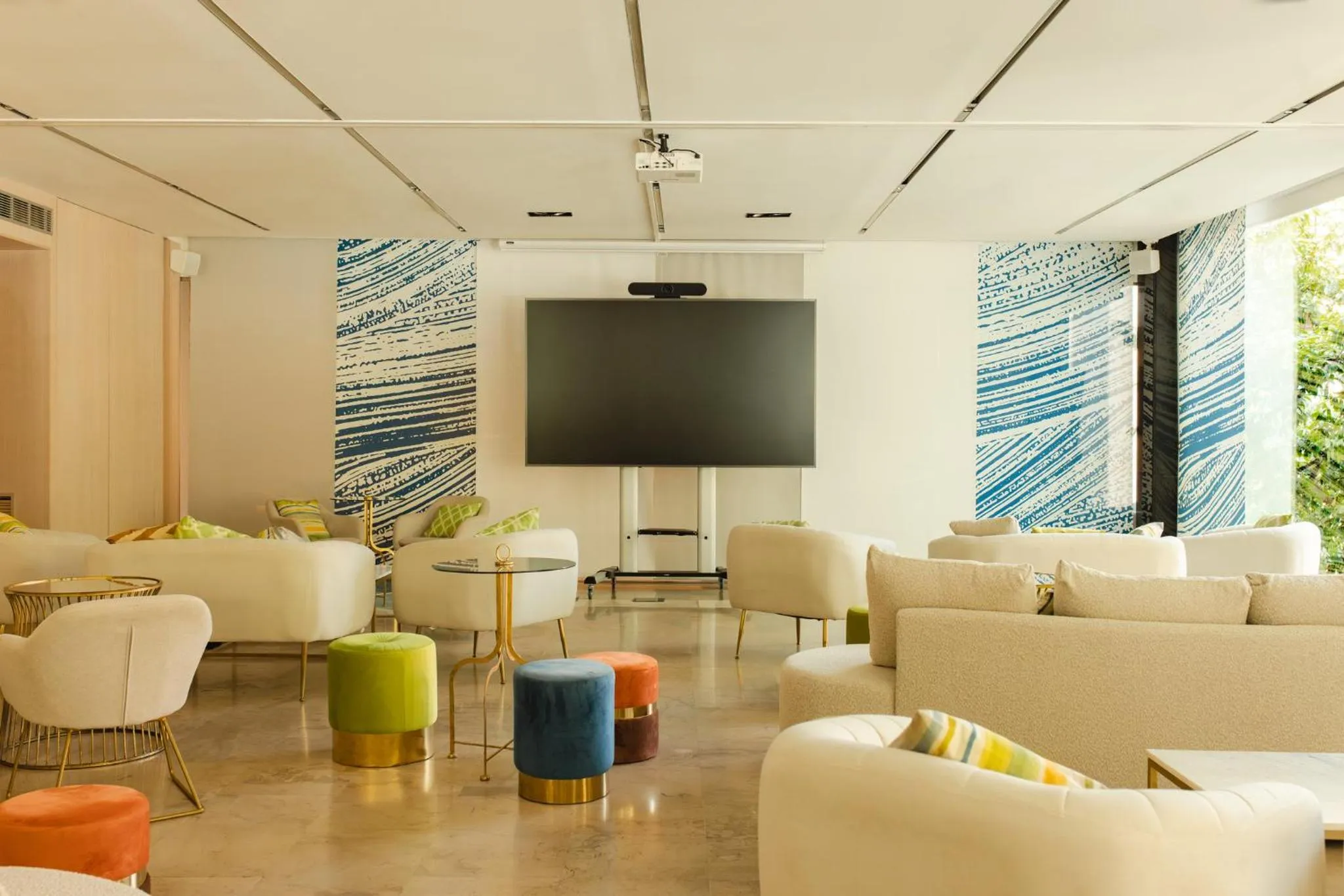 Meeting/conference room in Crowne Plaza Madrid - Centre Retiro by IHG