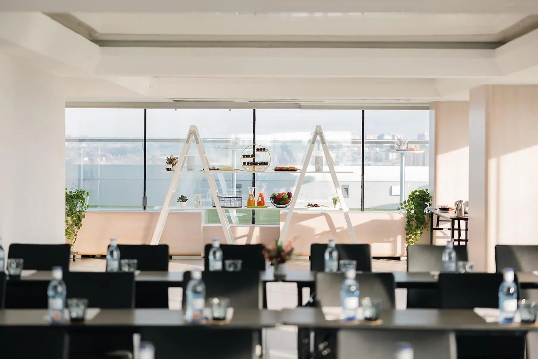 Meeting/conference room in Crowne Plaza Madrid - Centre Retiro by IHG