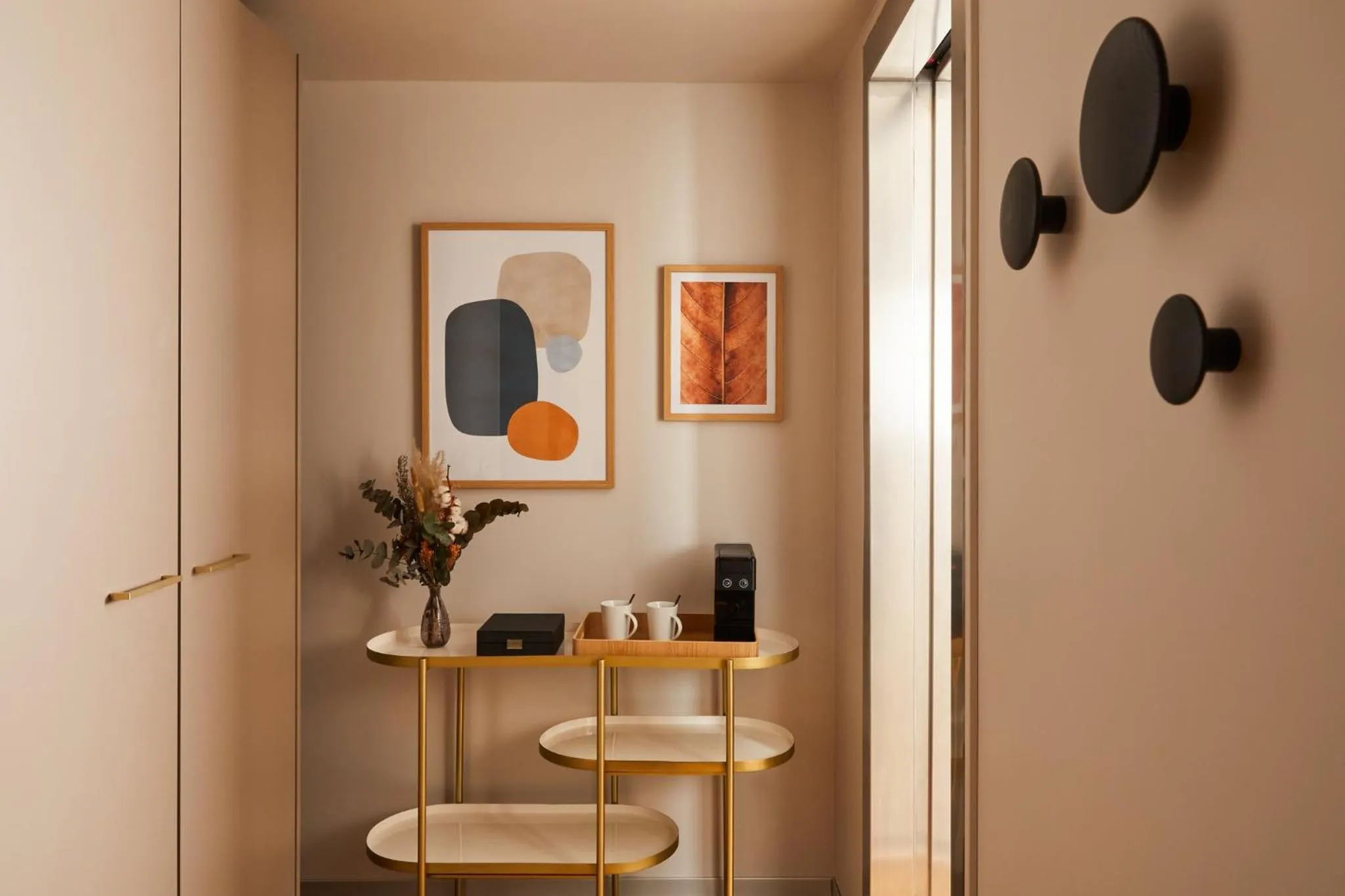 Photo of the whole room in Crowne Plaza Madrid - Centre Retiro by IHG