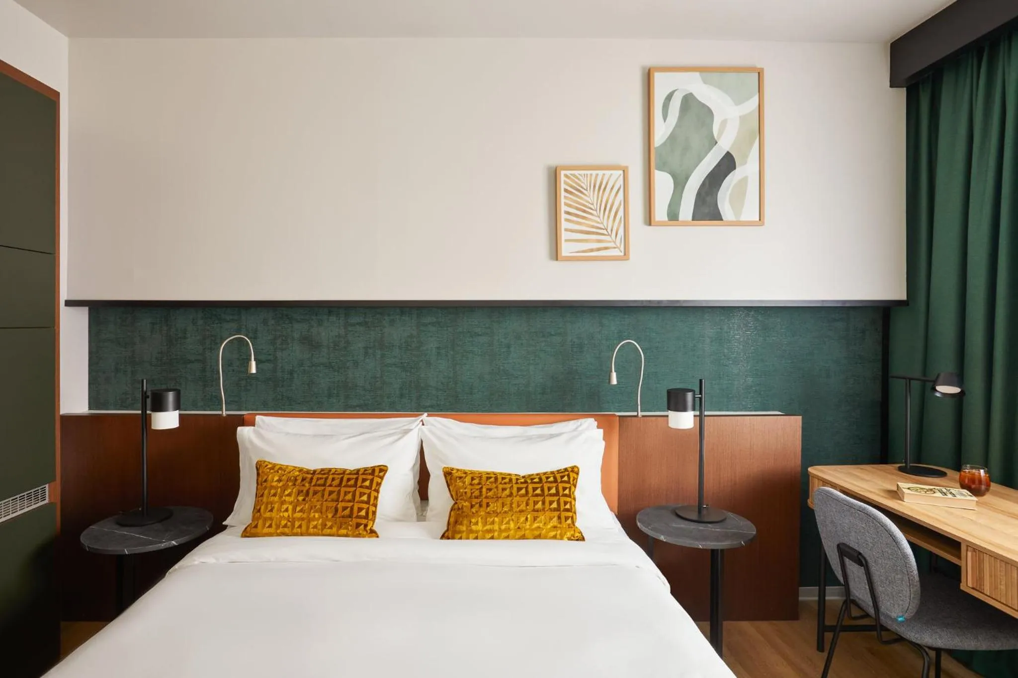 Photo of the whole room, Bed in Crowne Plaza Madrid - Centre Retiro by IHG