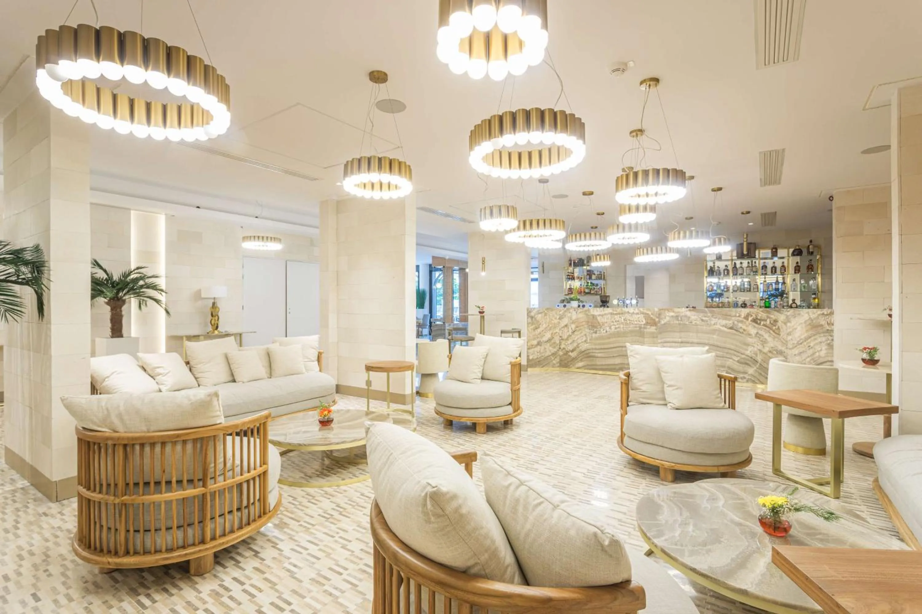 Lounge or bar in Radisson Hotel Saint Denis, La Reunion