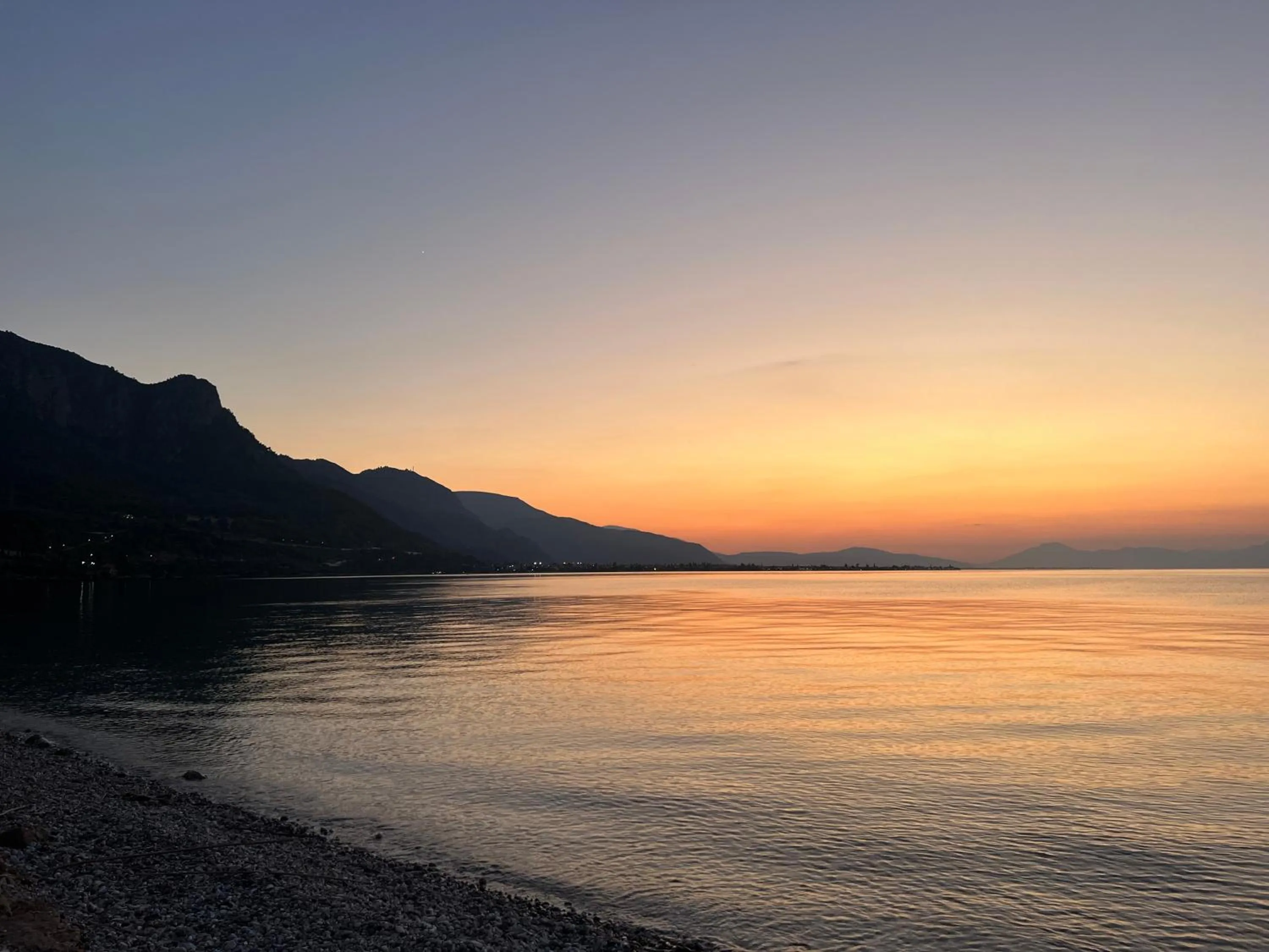 Akrotiri Luxury Suites