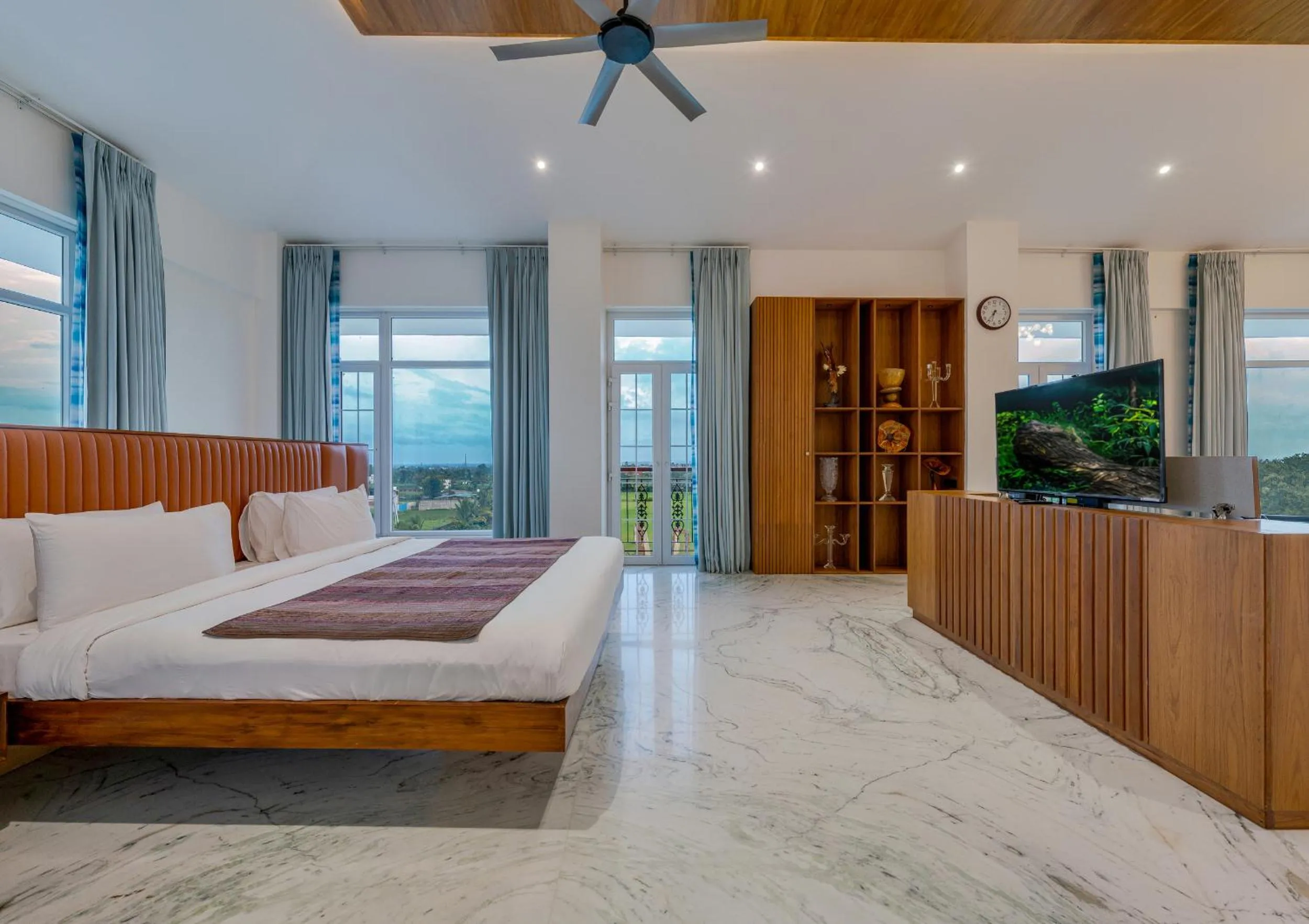 Bed in Highland Club with Swimming Pool-GYM