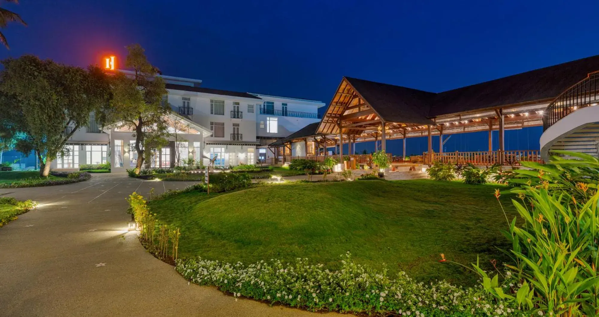 Property building in Highland Club with Swimming Pool-GYM Property building in Highland Club with Swimming Pool-GYM