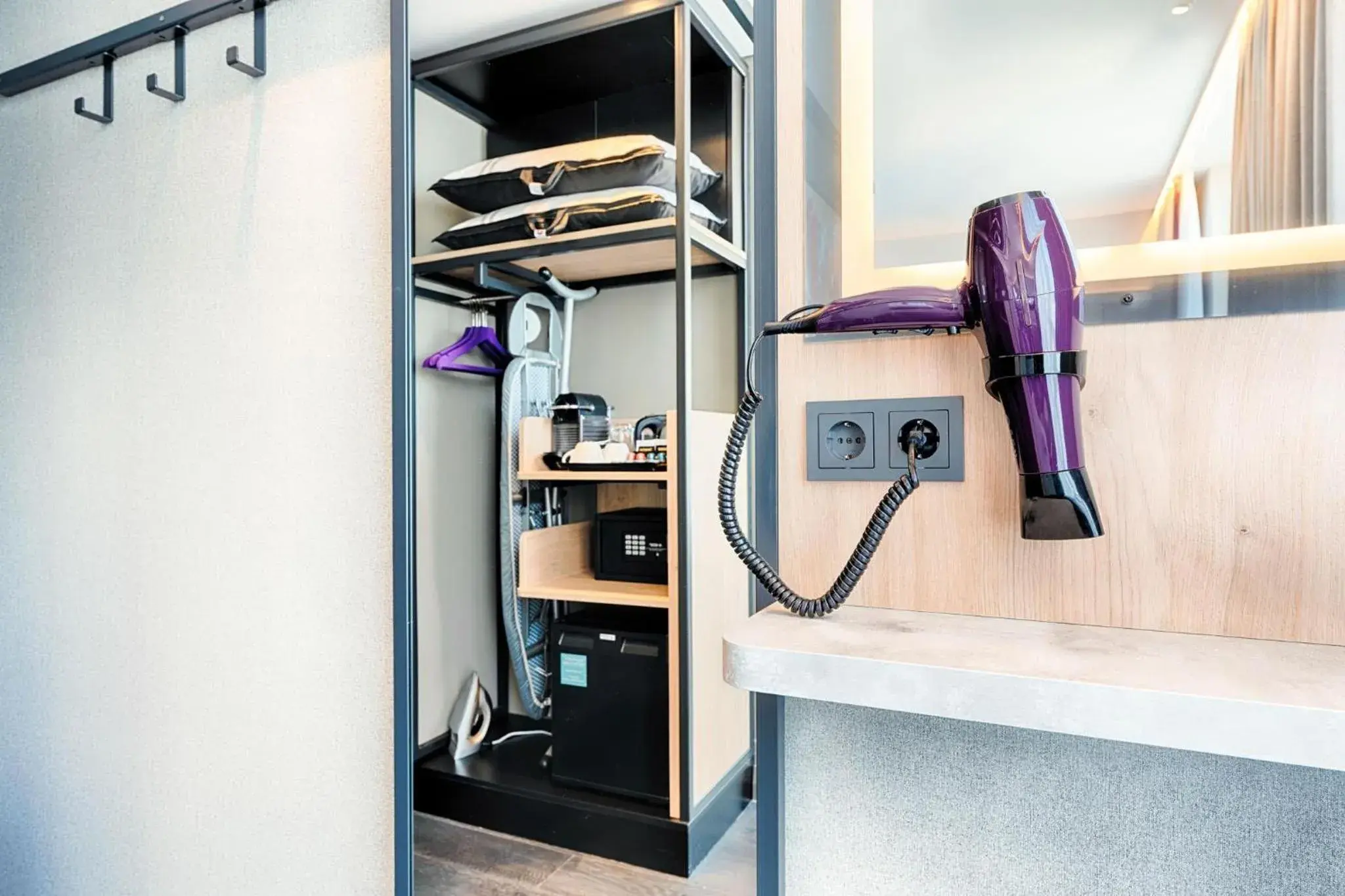 Bedroom in Premier Inn Berlin Alexanderplatz Bedroom in Premier Inn Berlin Alexanderplatz