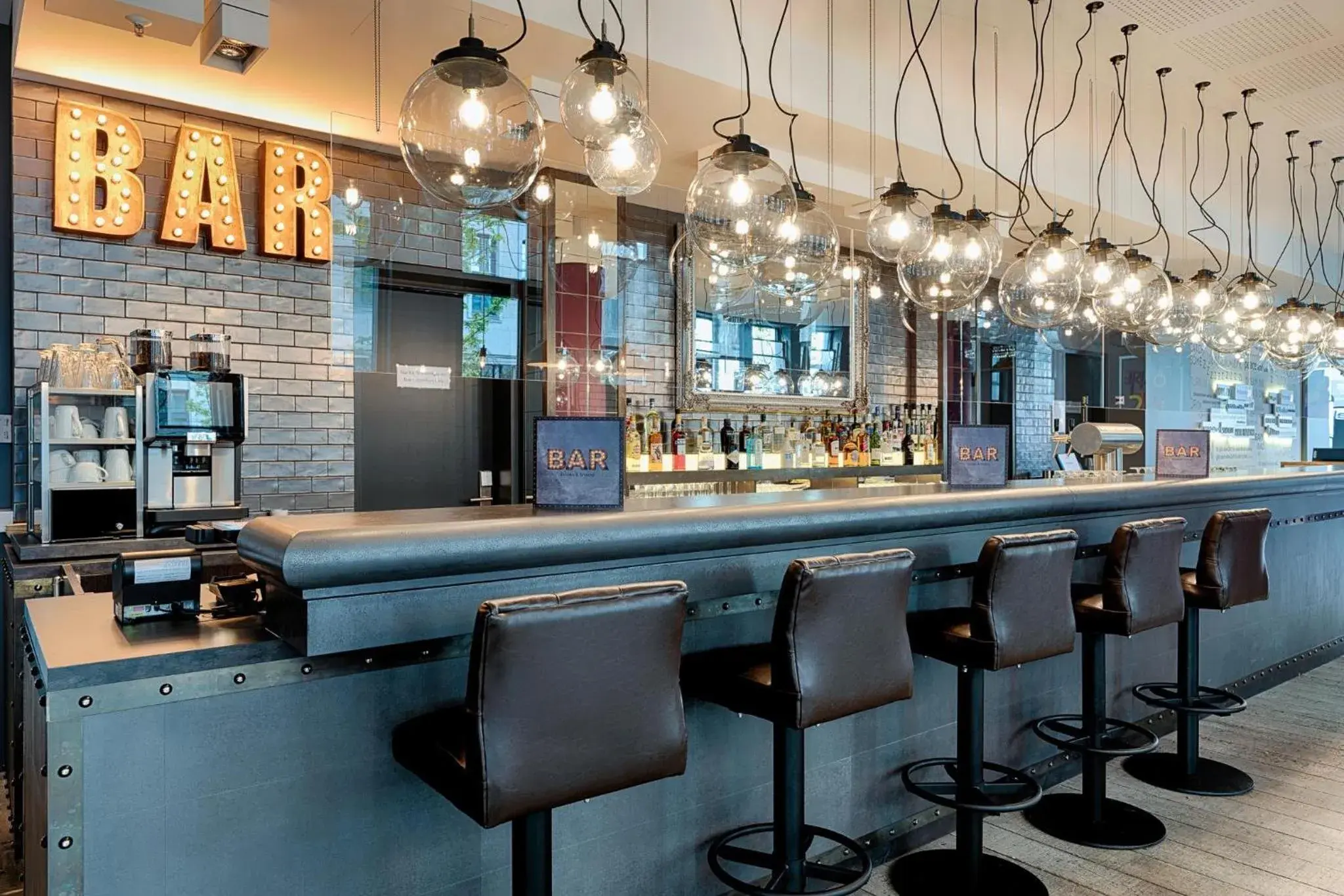 Lounge or bar in Premier Inn Berlin Alexanderplatz Lounge or bar in Premier Inn Berlin Alexanderplatz