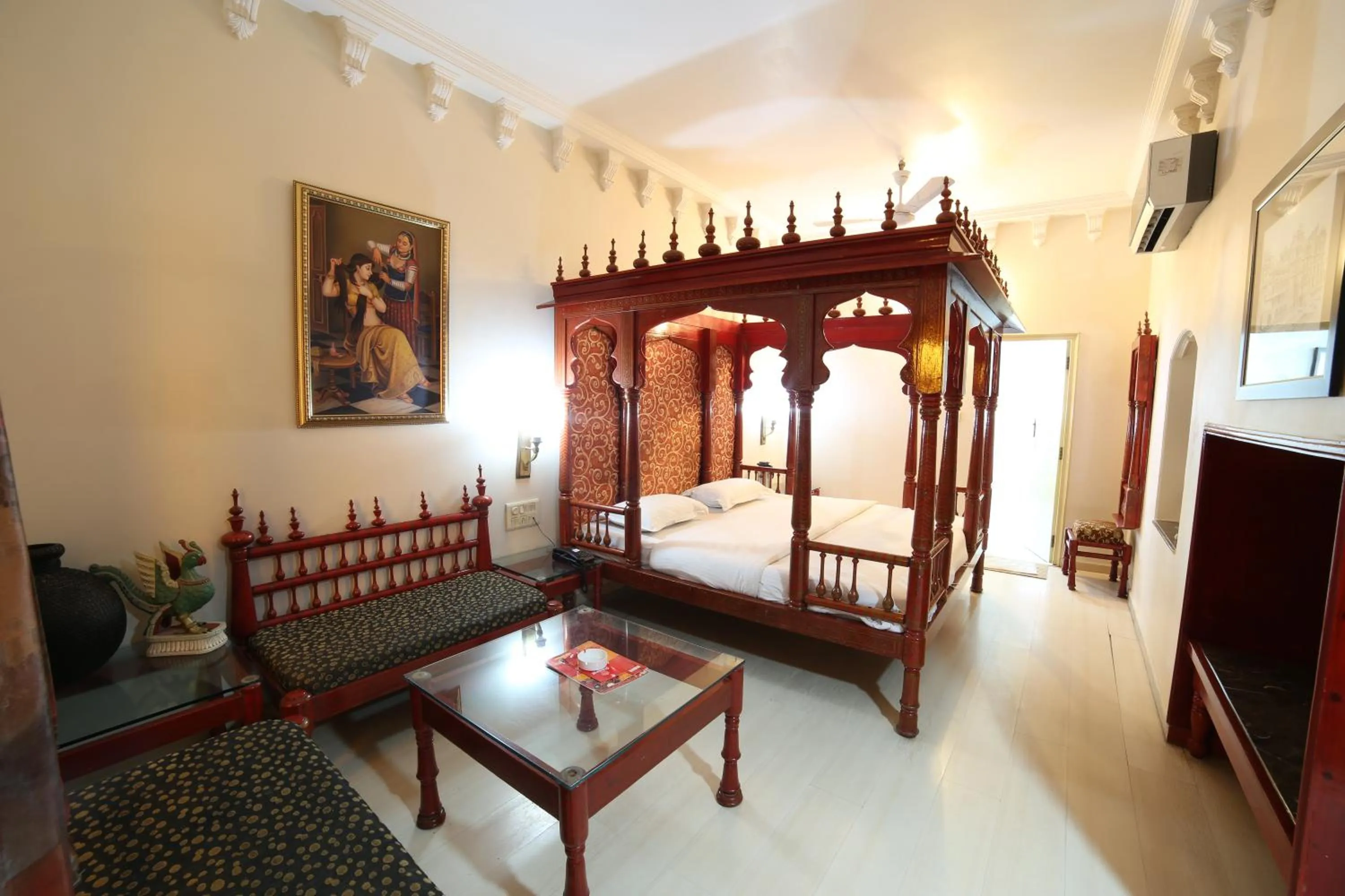 People, Bed in Hotel Samrat International