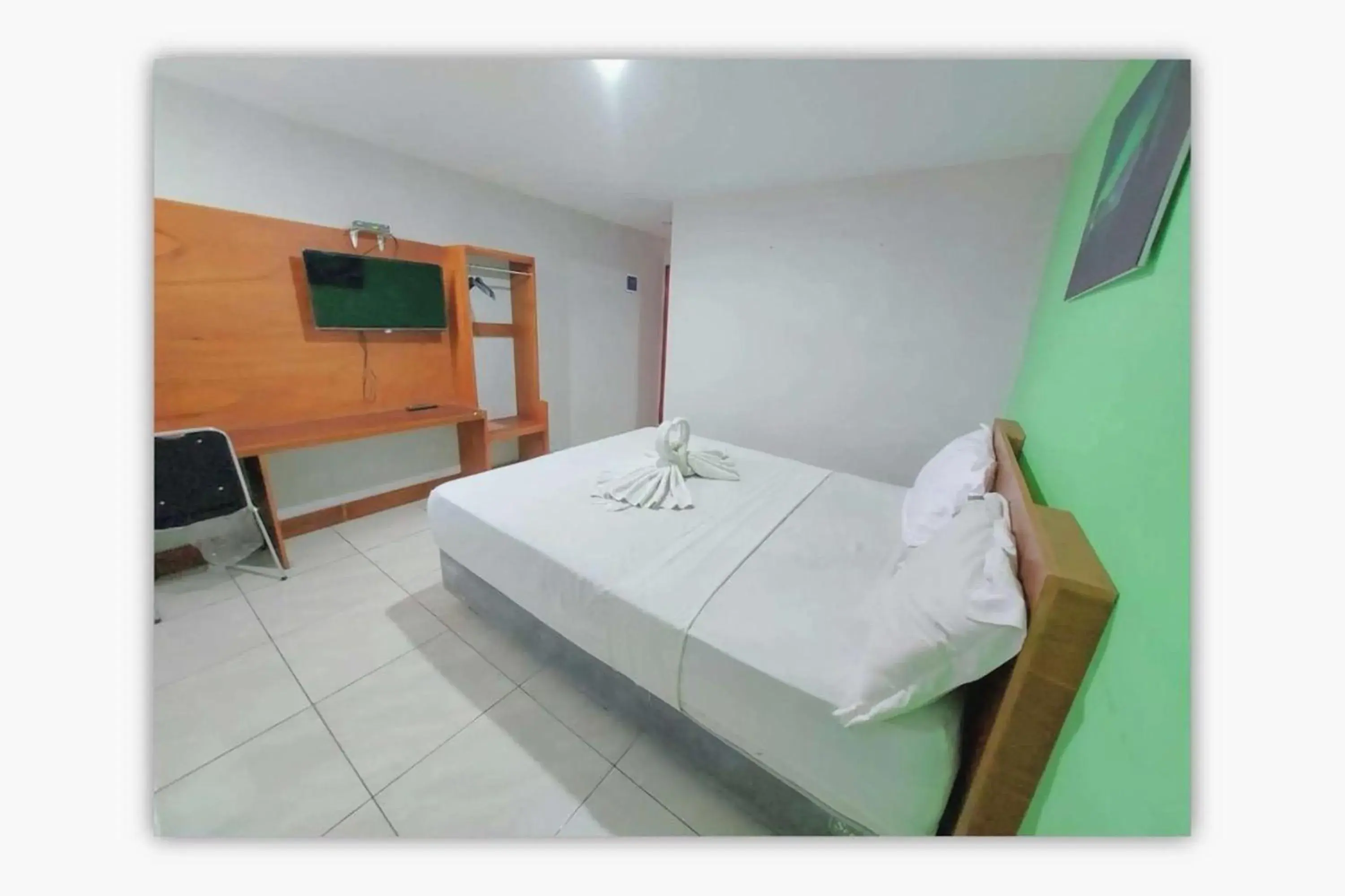 Bed in The Aurora by Makati Bed in The Aurora by Makati