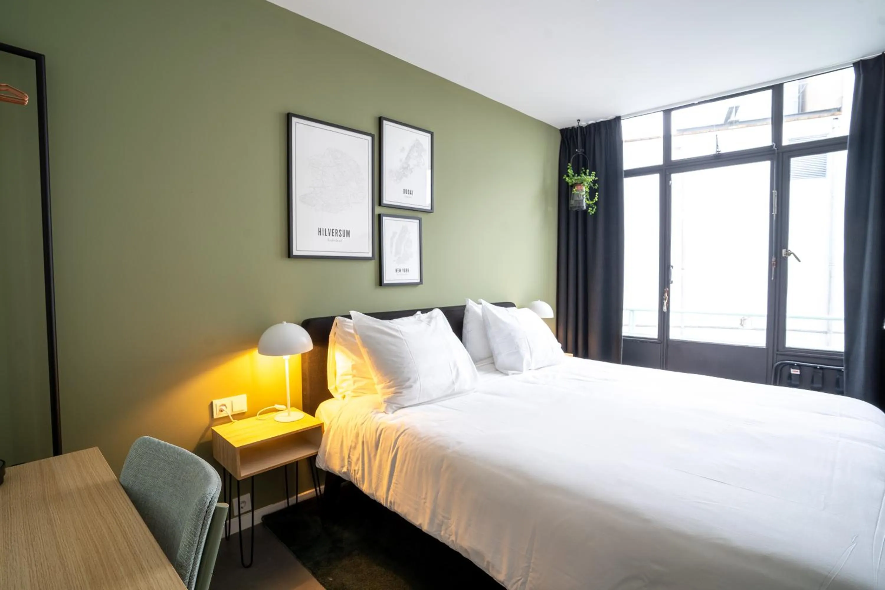 Property building, Bed in Gooiland Hotel