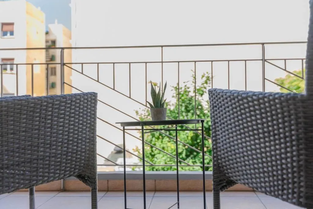 Patio in #S20 Chic 1 BR apartment in the centre of Volos