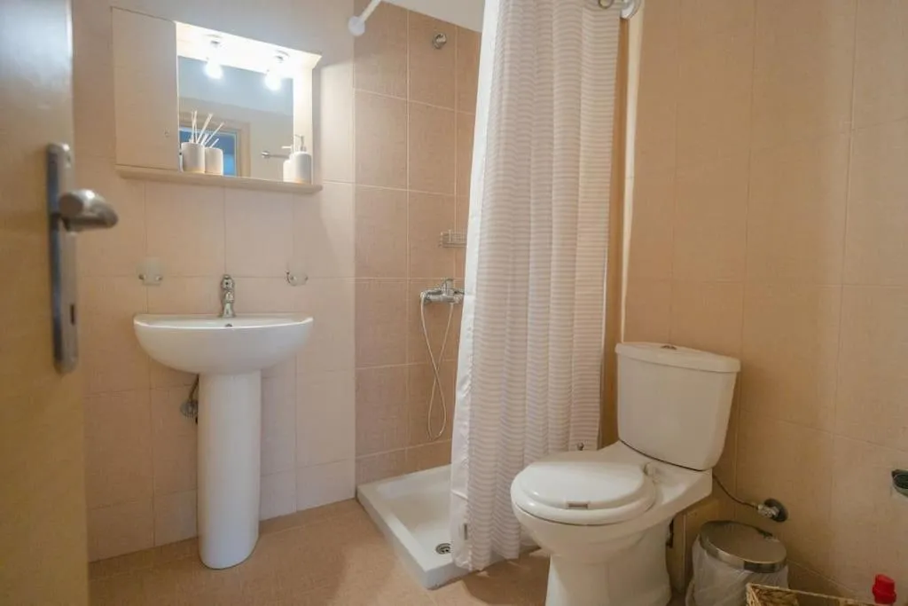 Bathroom in #S20 Chic 1 BR apartment in the centre of Volos