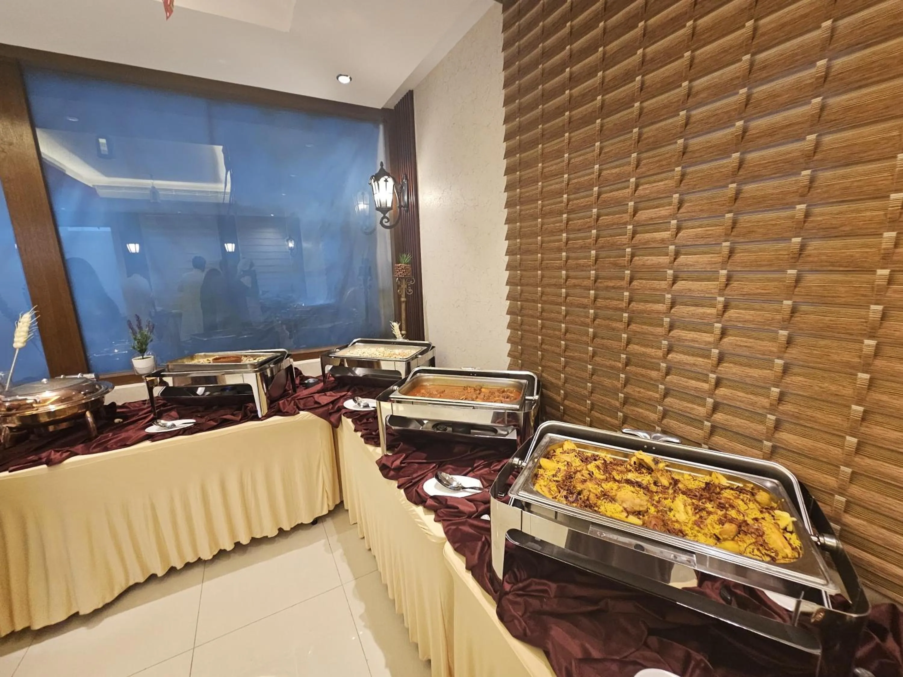 Restaurant/places to eat in Ocean View Al Zahra