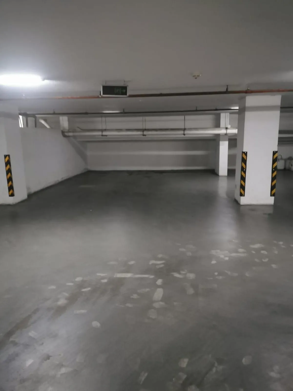 Parking in Ocean View Al Zahra