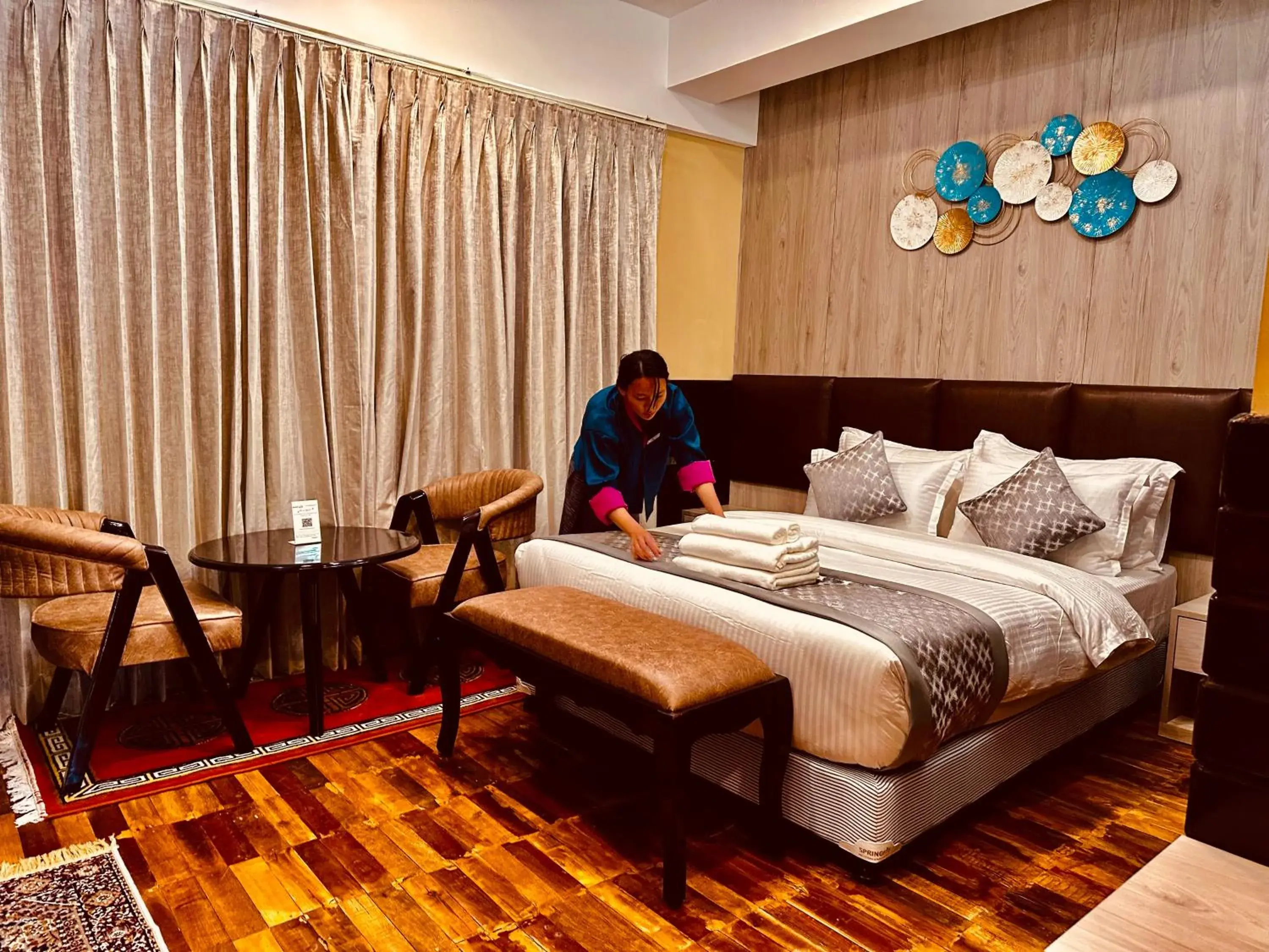 Bedroom, Bed in Silver Cloud Hotel Bedroom, Bed in Silver Cloud Hotel