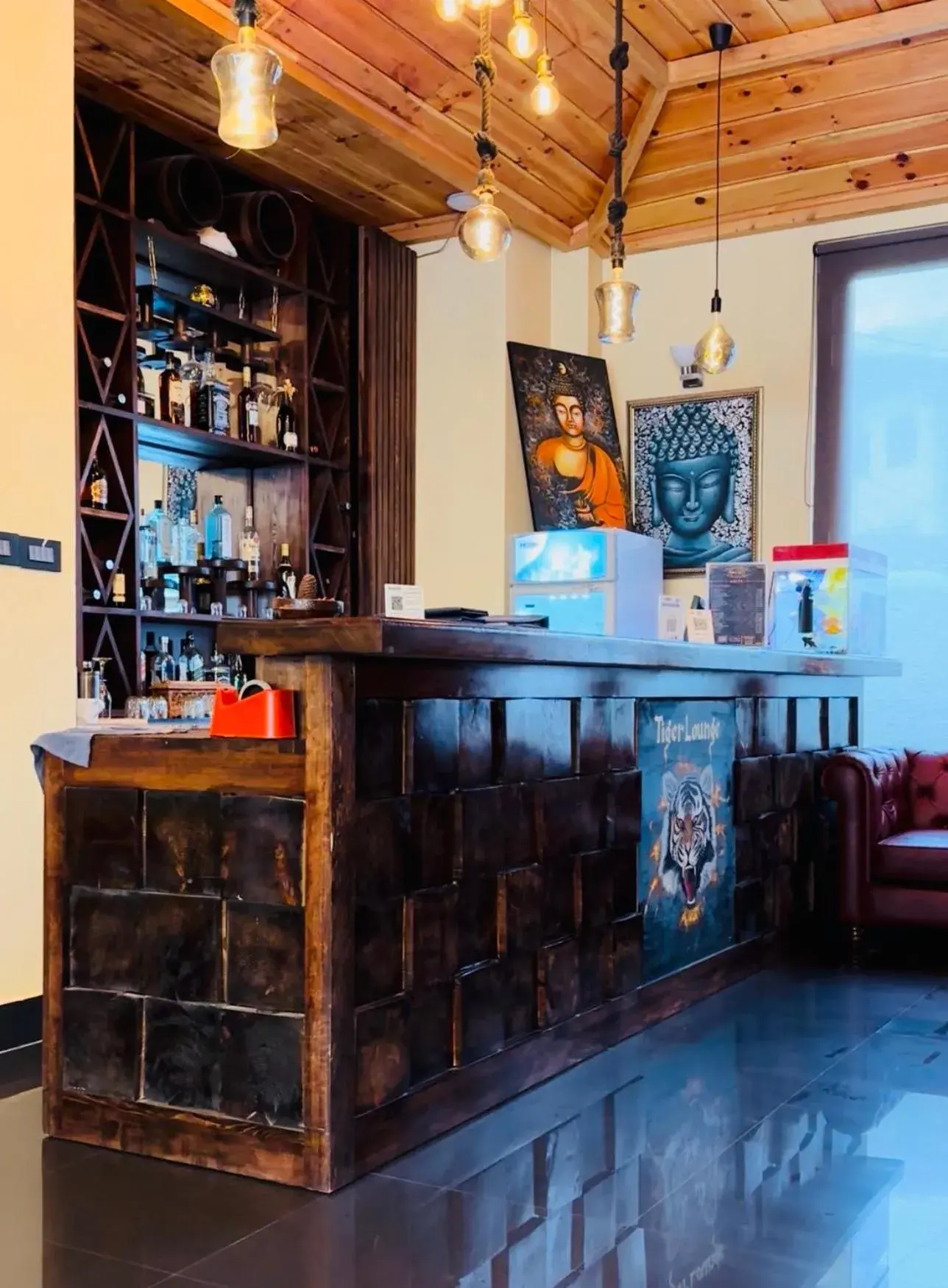 Lounge or bar in Silver Cloud Hotel Lounge or bar in Silver Cloud Hotel