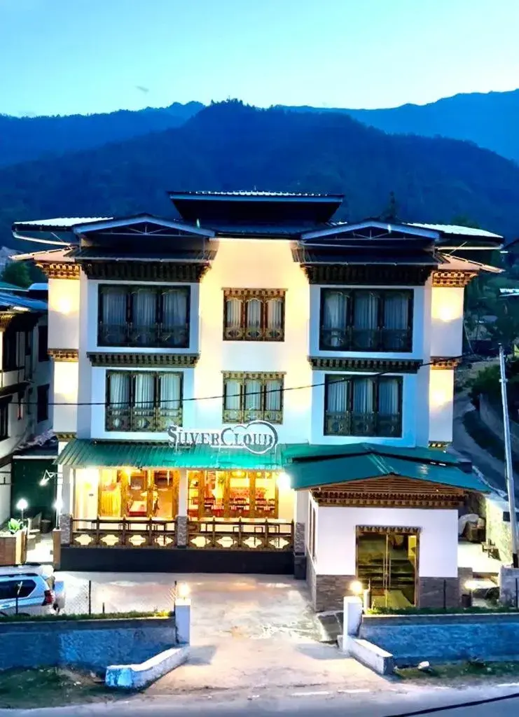 Property building in Silver Cloud Hotel Property building in Silver Cloud Hotel