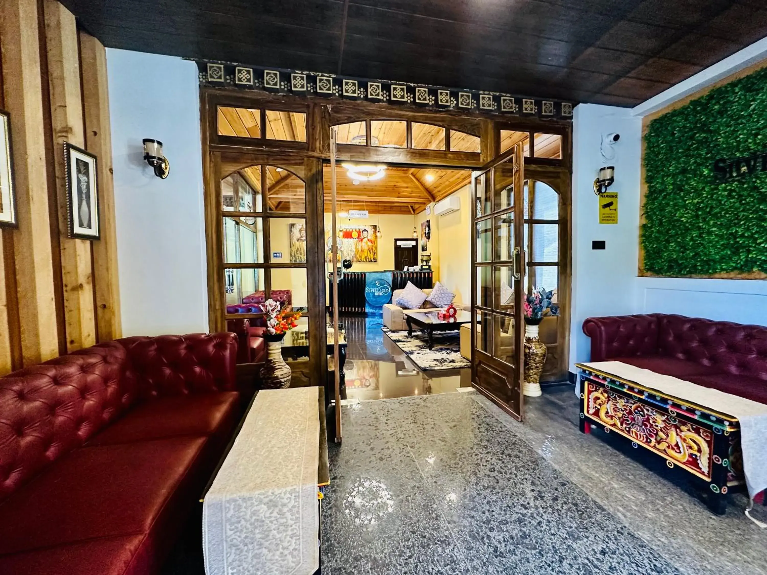 Lobby or reception in Silver Cloud Hotel Lobby or reception in Silver Cloud Hotel