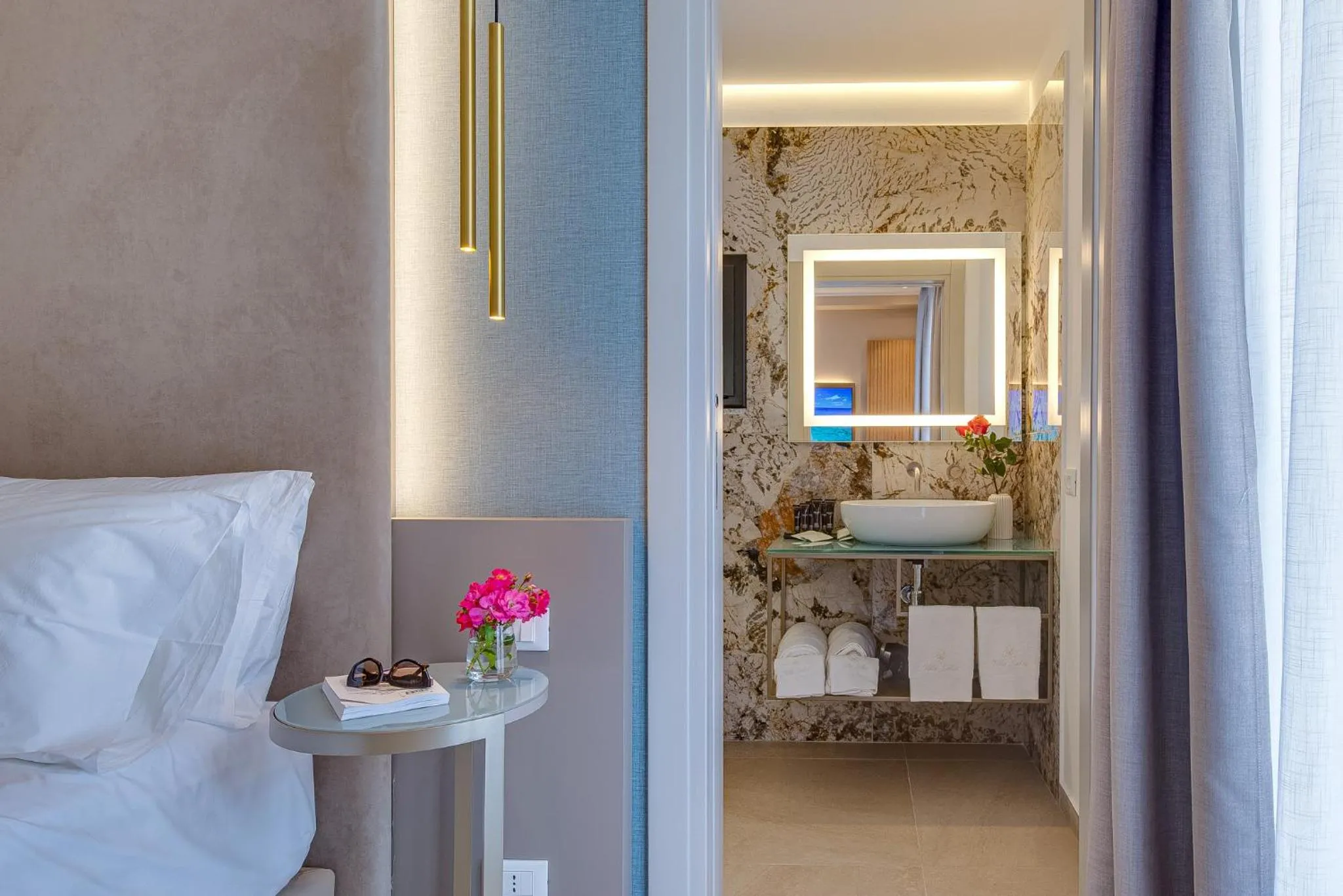 Photo of the whole room, Bed in Villa Salisà