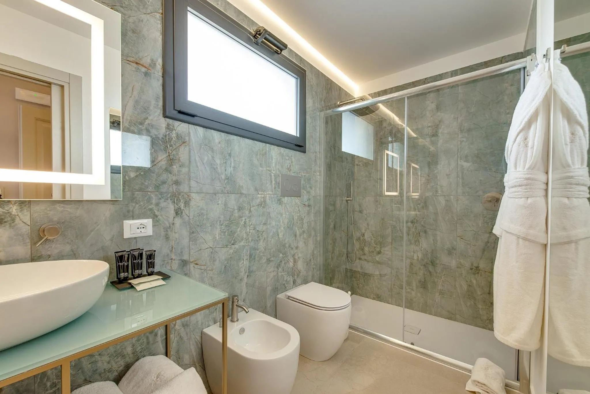 Shower in Villa Salisà