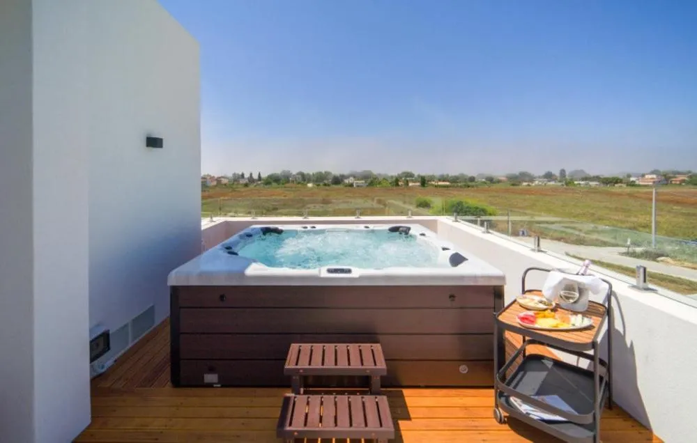 Hot Tub in Villa Salisà