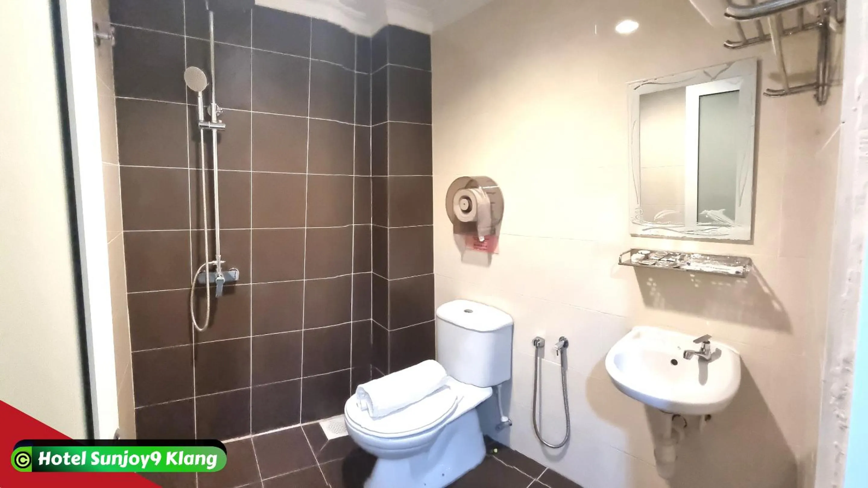 Shower in Hotel Sunjoy9 Klang
