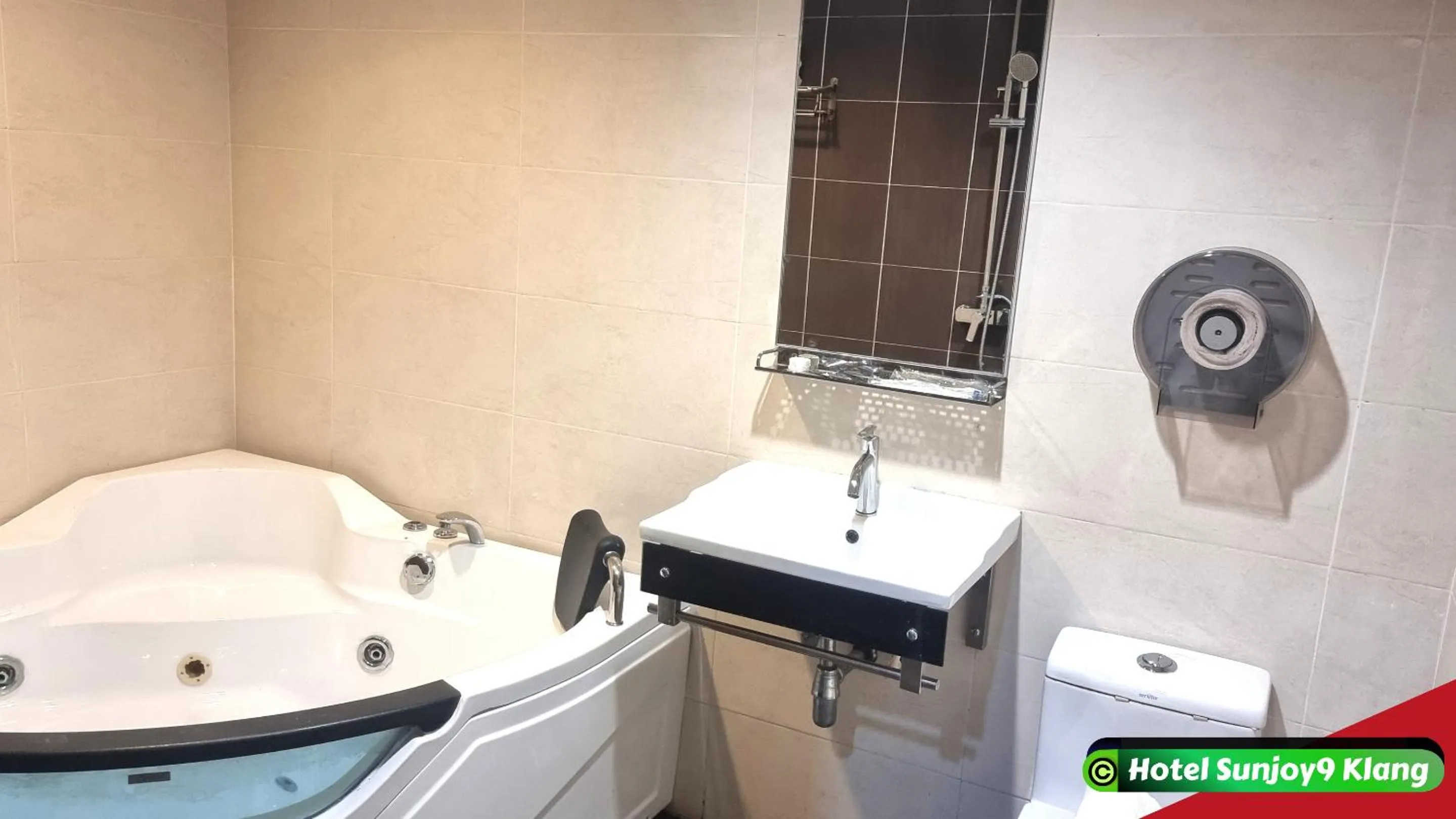 Bathroom in Hotel Sunjoy9 Klang