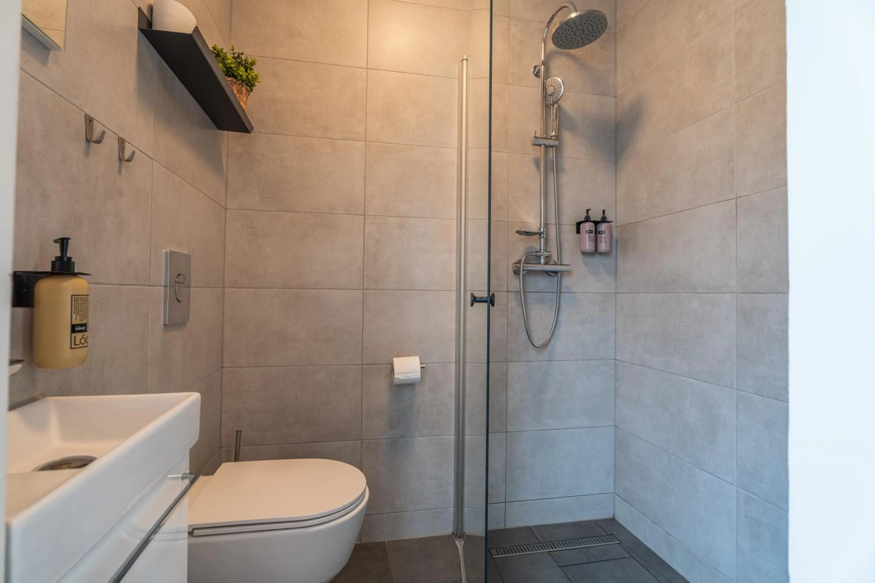 Shower in The Ísafjörður Inn by Ourhotels