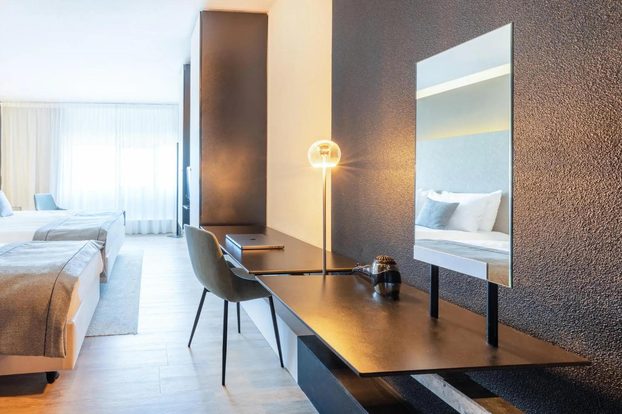 Photo of the whole room, Bed in Garner Hotel Maastricht by IHG