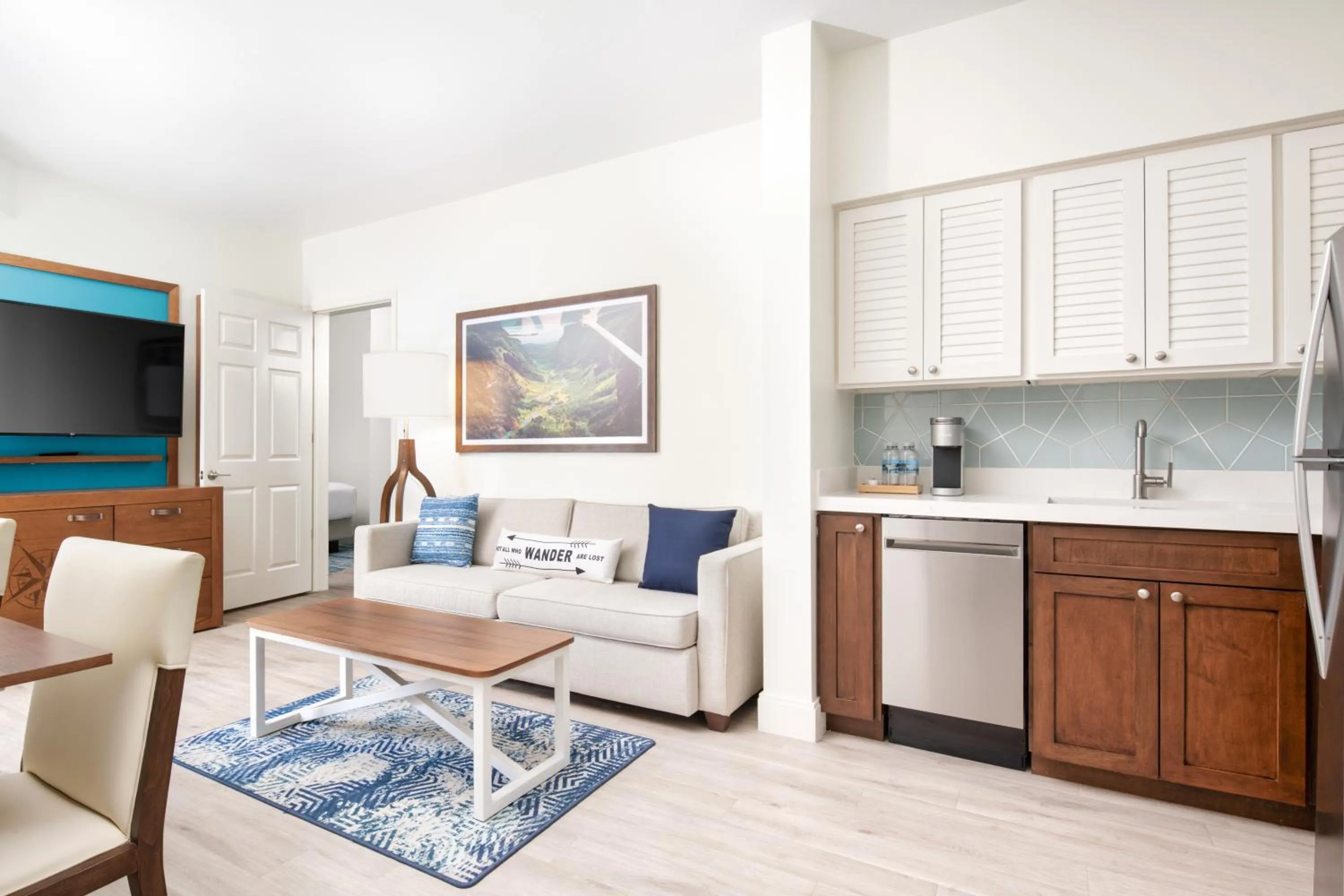 TV and multimedia in Compass by Margaritaville Hotel Naples