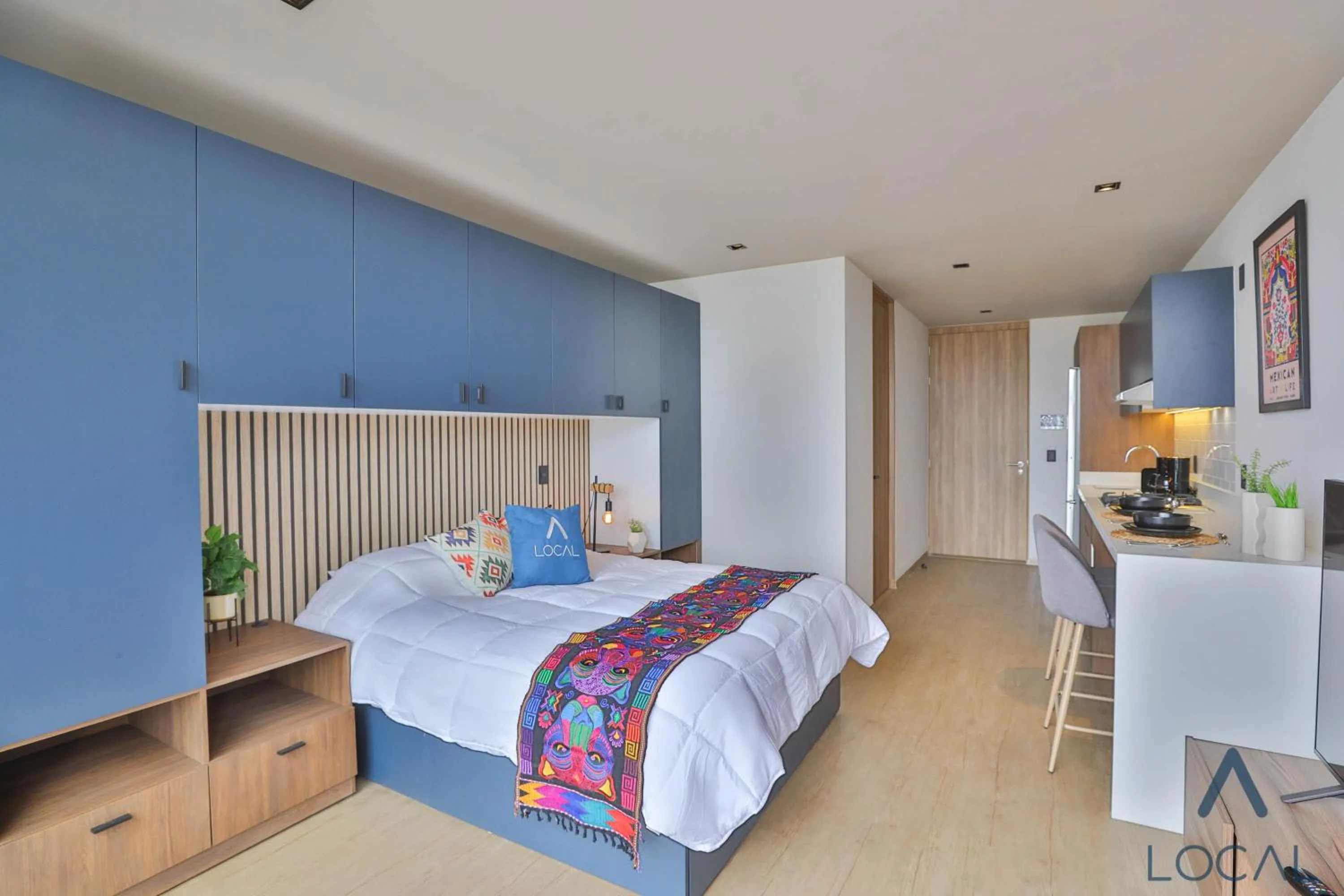 Bedroom, Bed in Be Local