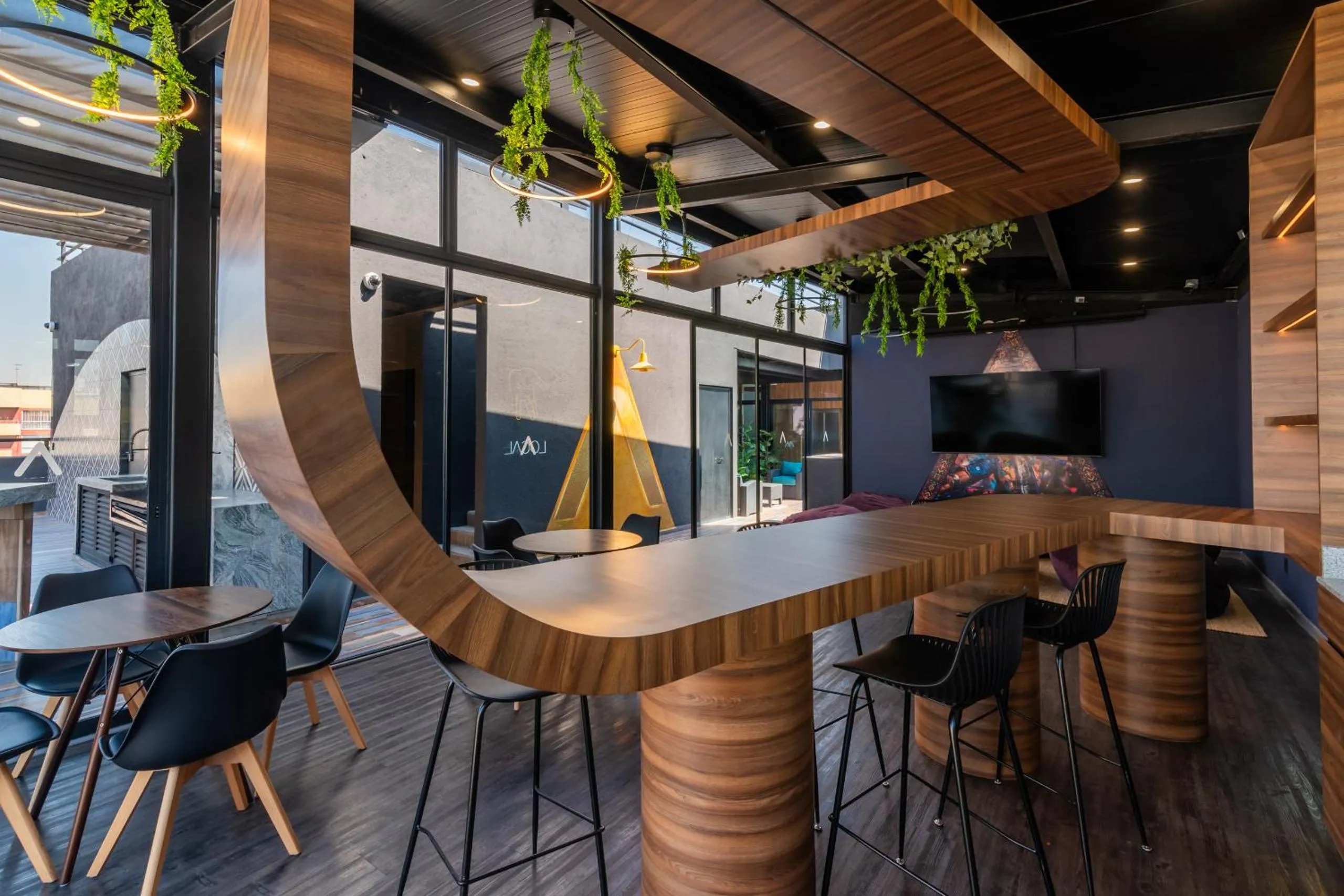 Dining area in Be Local