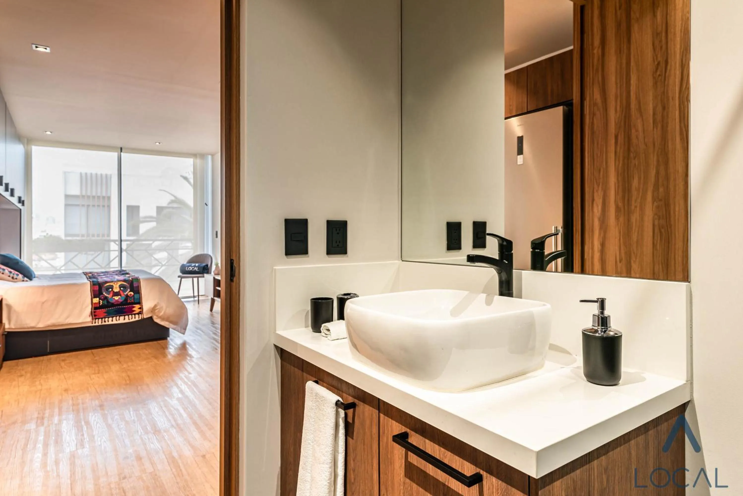 Photo of the whole room, Bed in Be Local