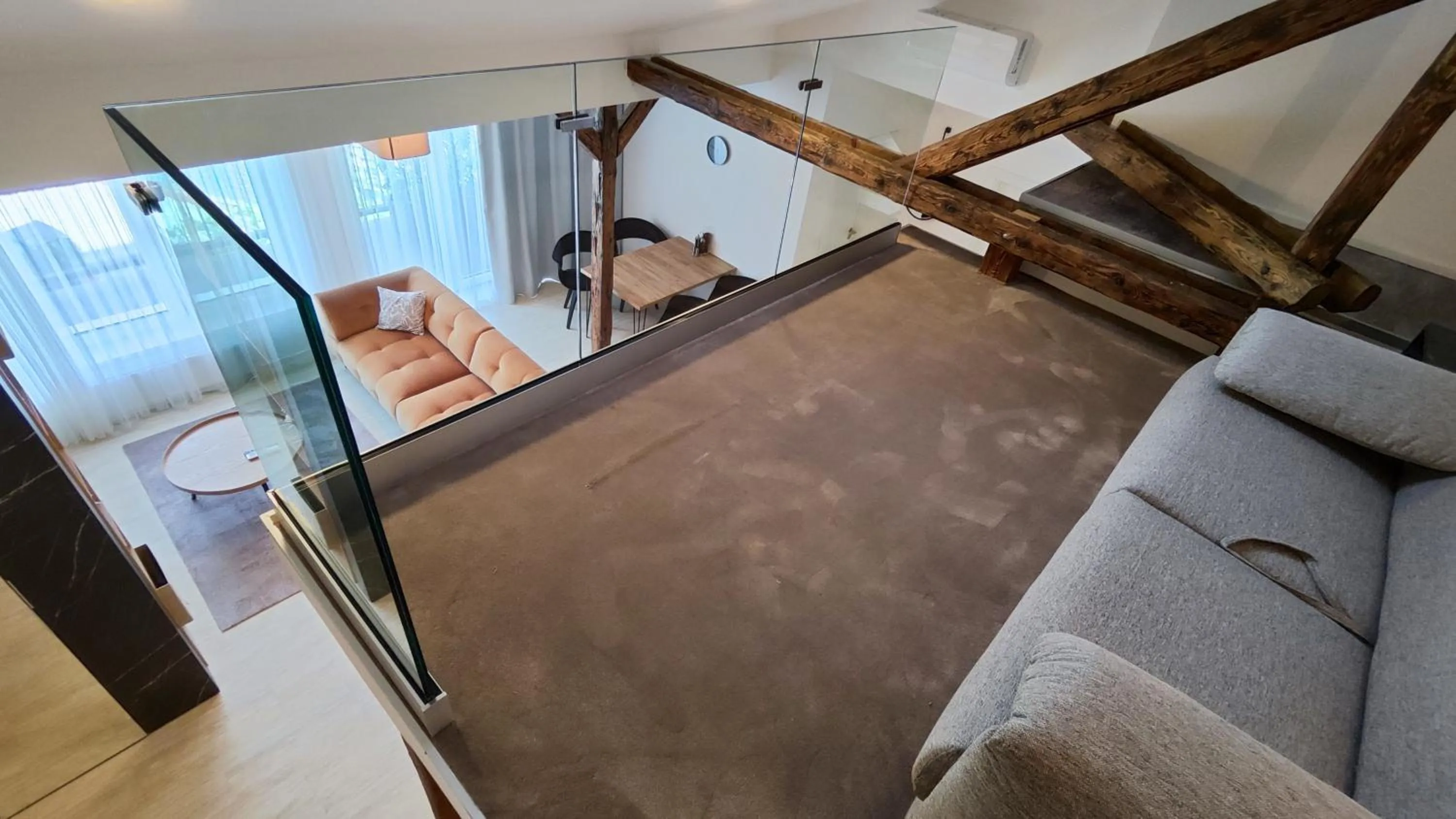 Living room in DOHNANYI Villa by CHORS