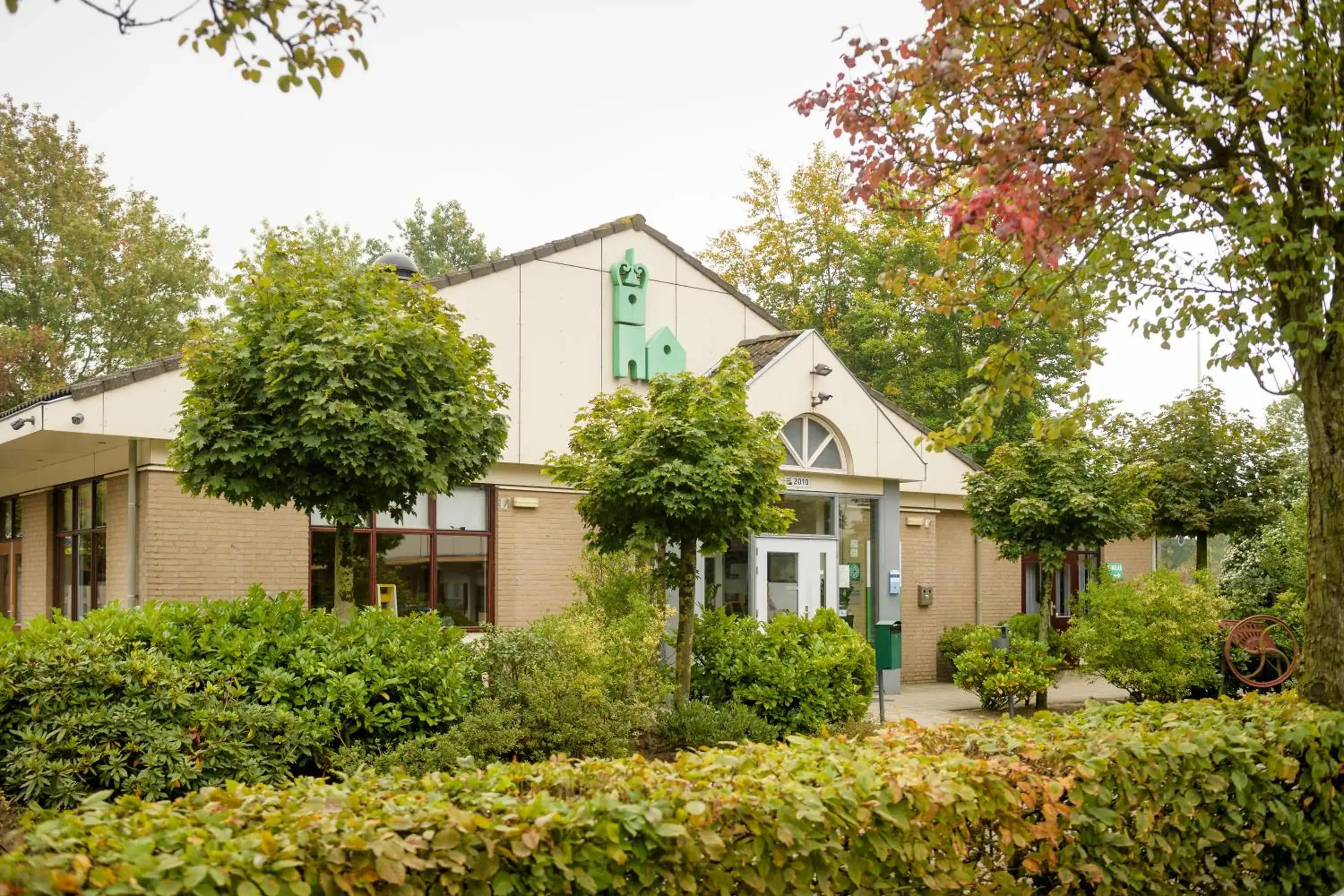 Facade/entrance in Campanile Hotel & Restaurant 's Hertogenbosch Facade/entrance in Campanile Hotel & Restaurant 's Hertogenbosch