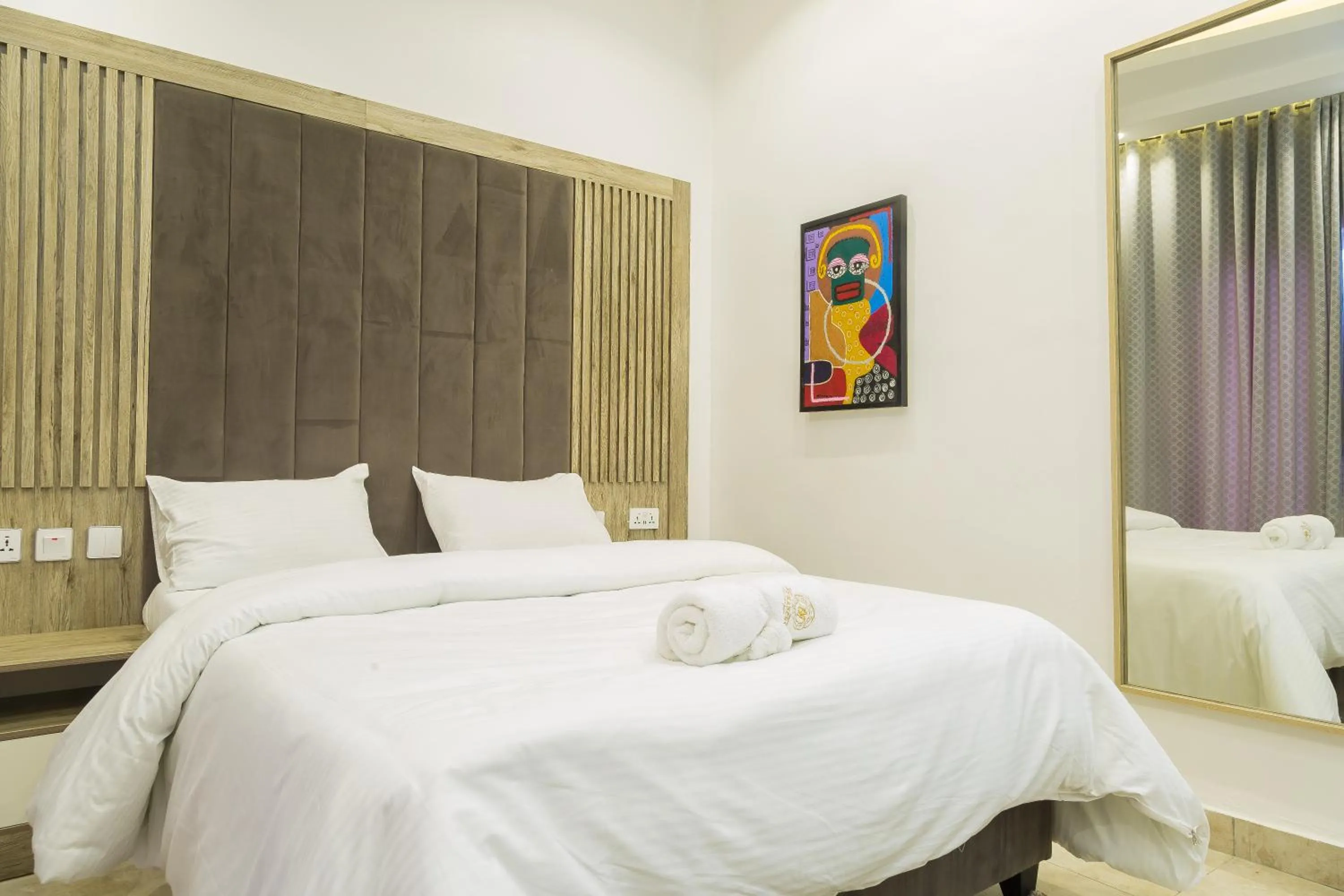 DE MANCHY HOTELS & SUITES