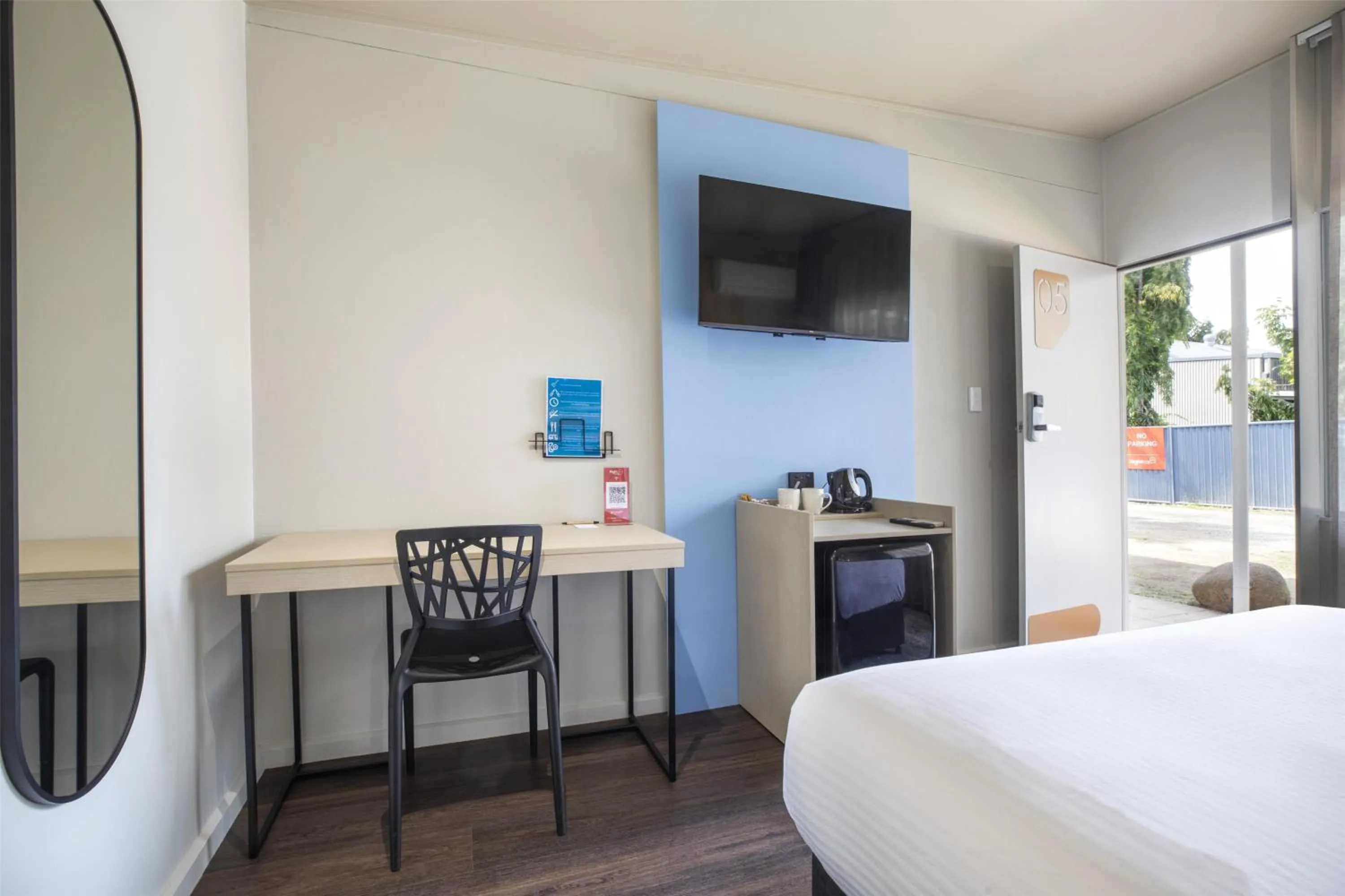 Bedroom, Bed in Nightcap at Marine Hotel Cardwell