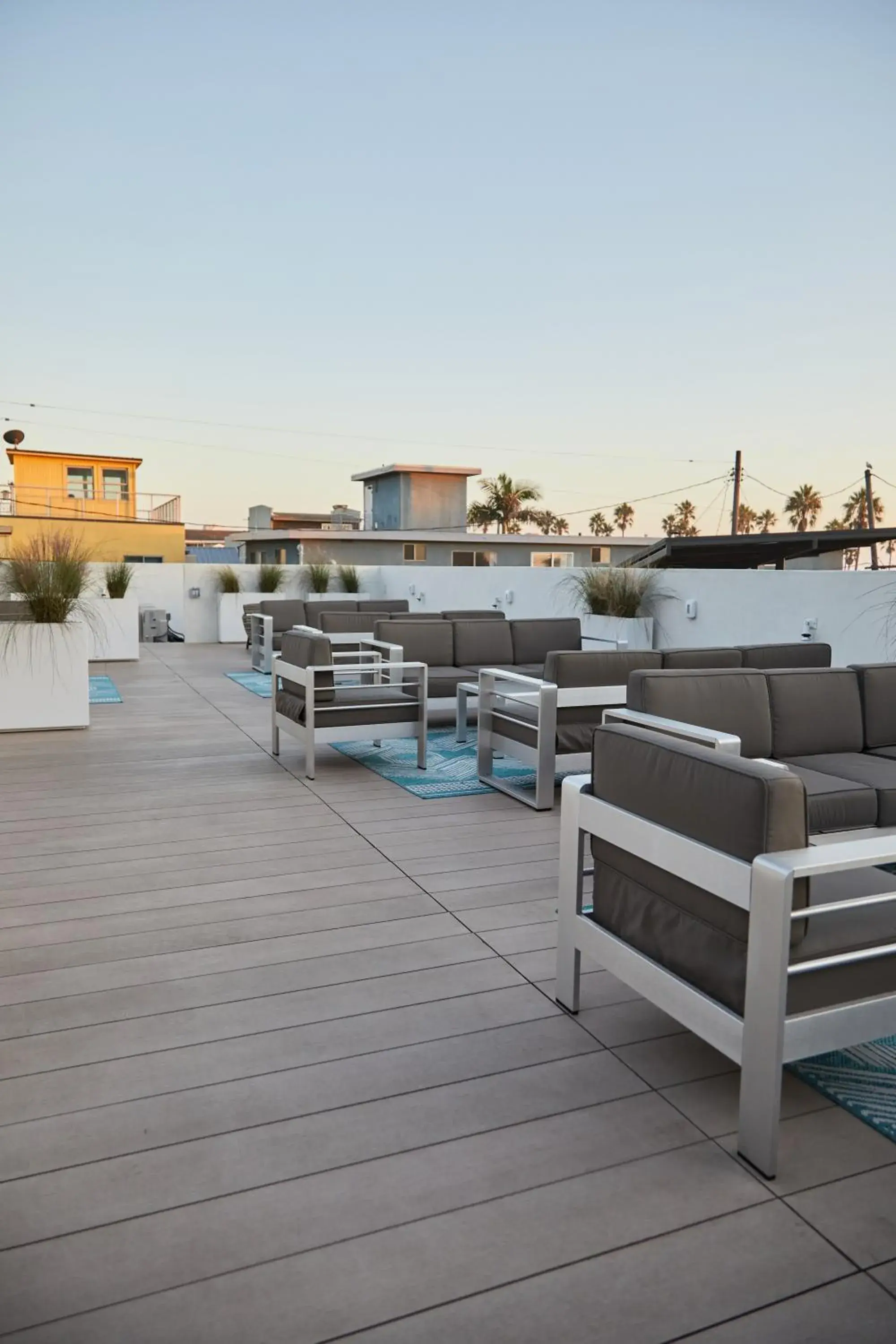 Two-Bedroom Apartment in The Redline Venice Two-Bedroom Apartment in The Redline Venice